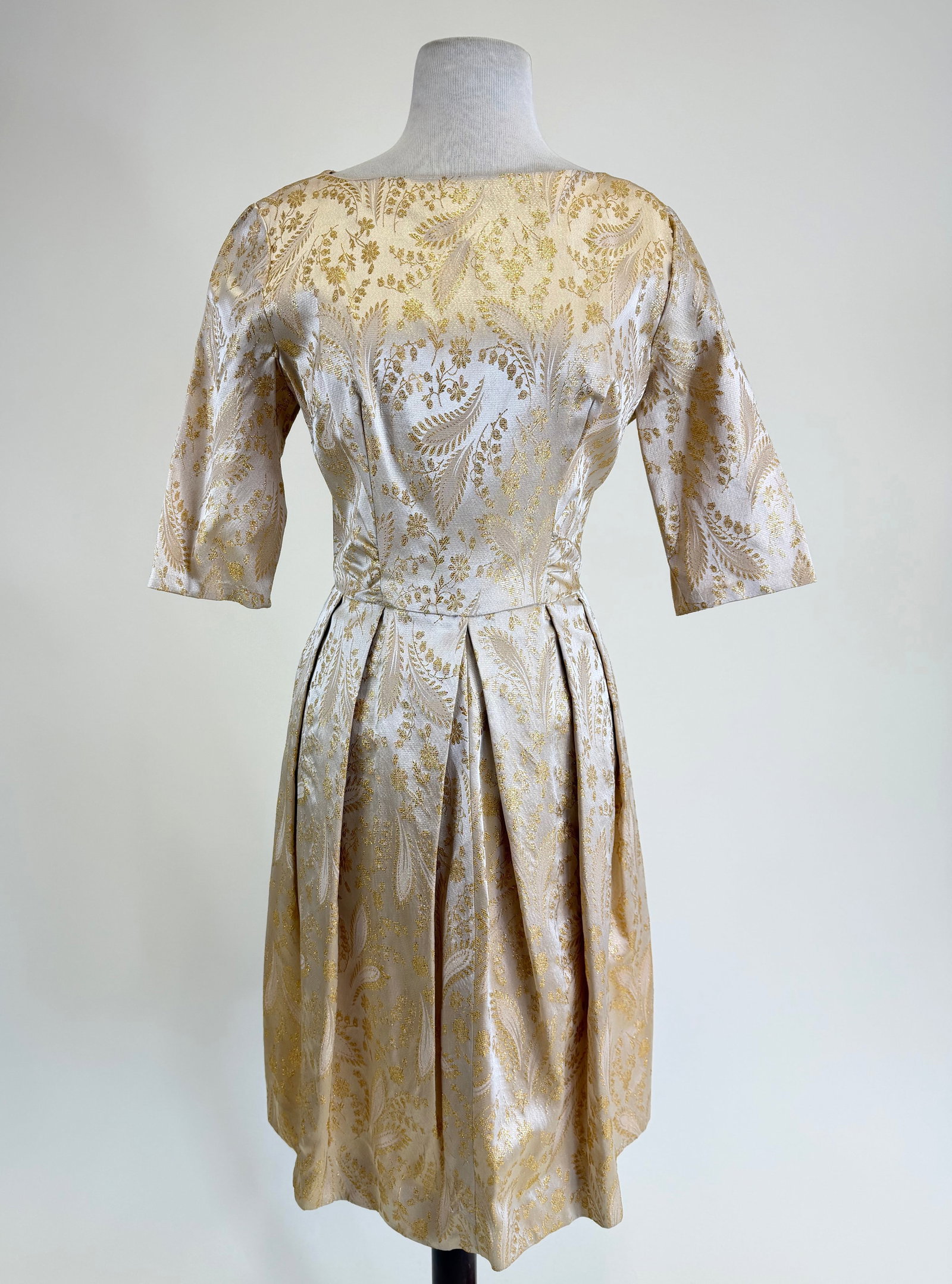 VINTAGE LATE 1950s PATTERNED LAME' AFTERNOON DRESS (1 of 8)