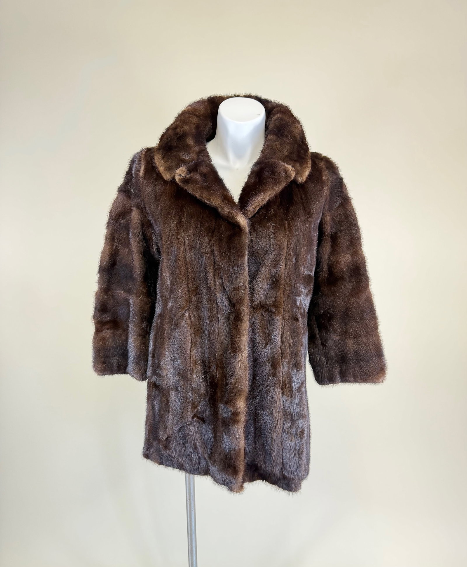 VINTAGE 1950s BULLOCKS MINK COAT: B 42", SH-SH 19", some light crushing, see photos