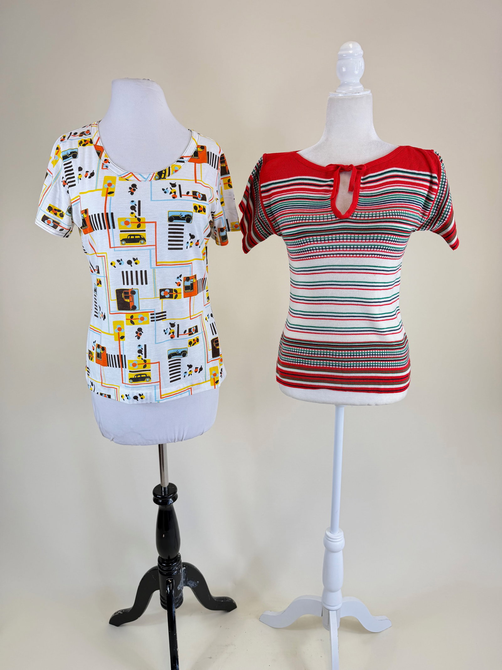 TWO VINTAGE 1970s/80s SHORT SLEEVE TOPS (1 of 8)