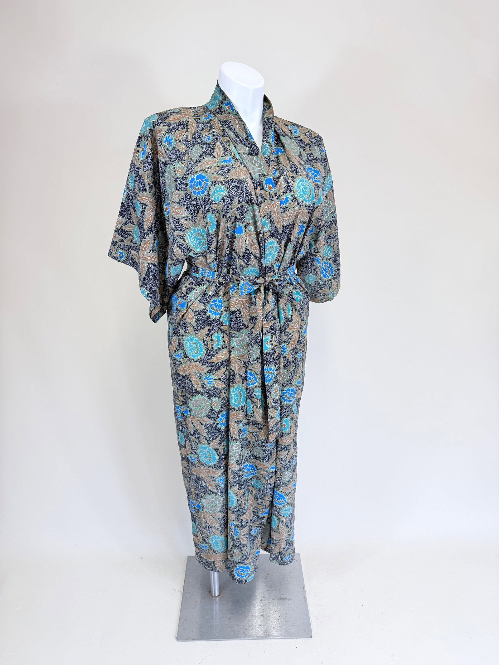 INDONESIAN PATTERNED & PAINTED ROBE - 2