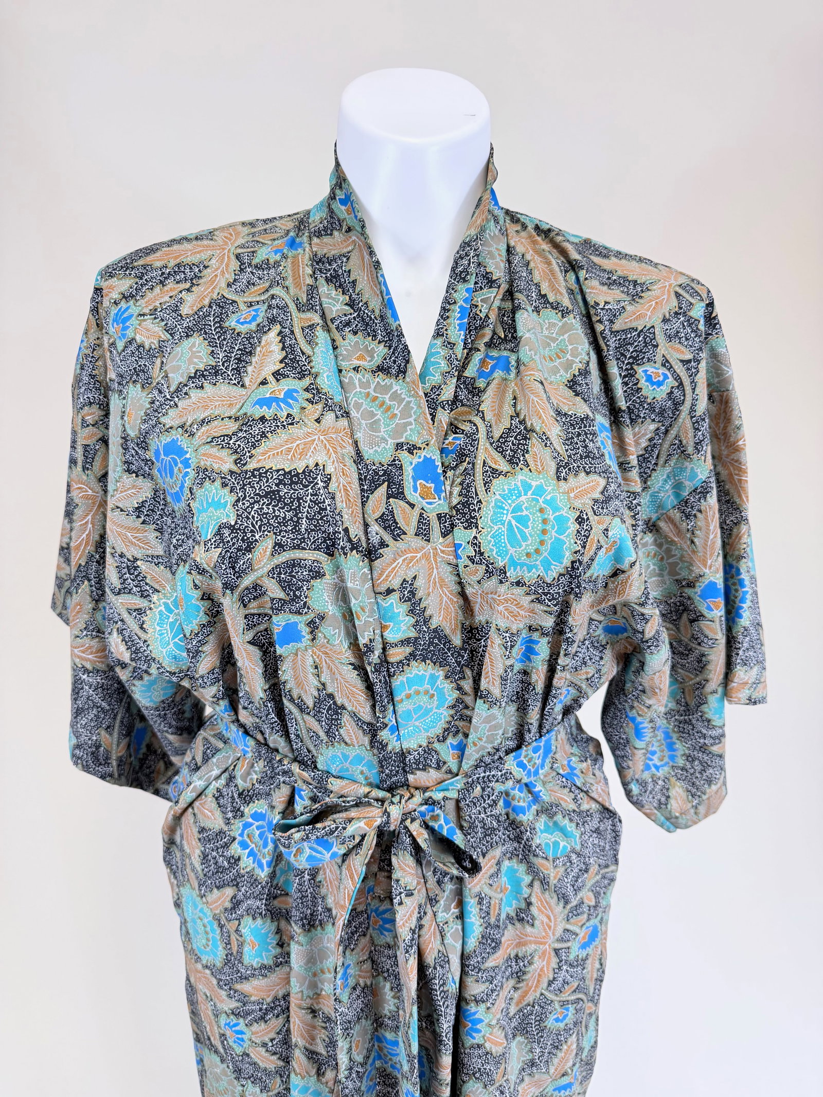 INDONESIAN PATTERNED & PAINTED ROBE - 5