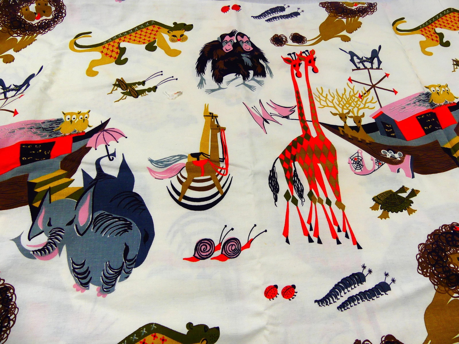 VINTAGE NOAH'S ARK PRINTED LINEN YARDAGE: approx. 47" x 104", small spot stains, see photos