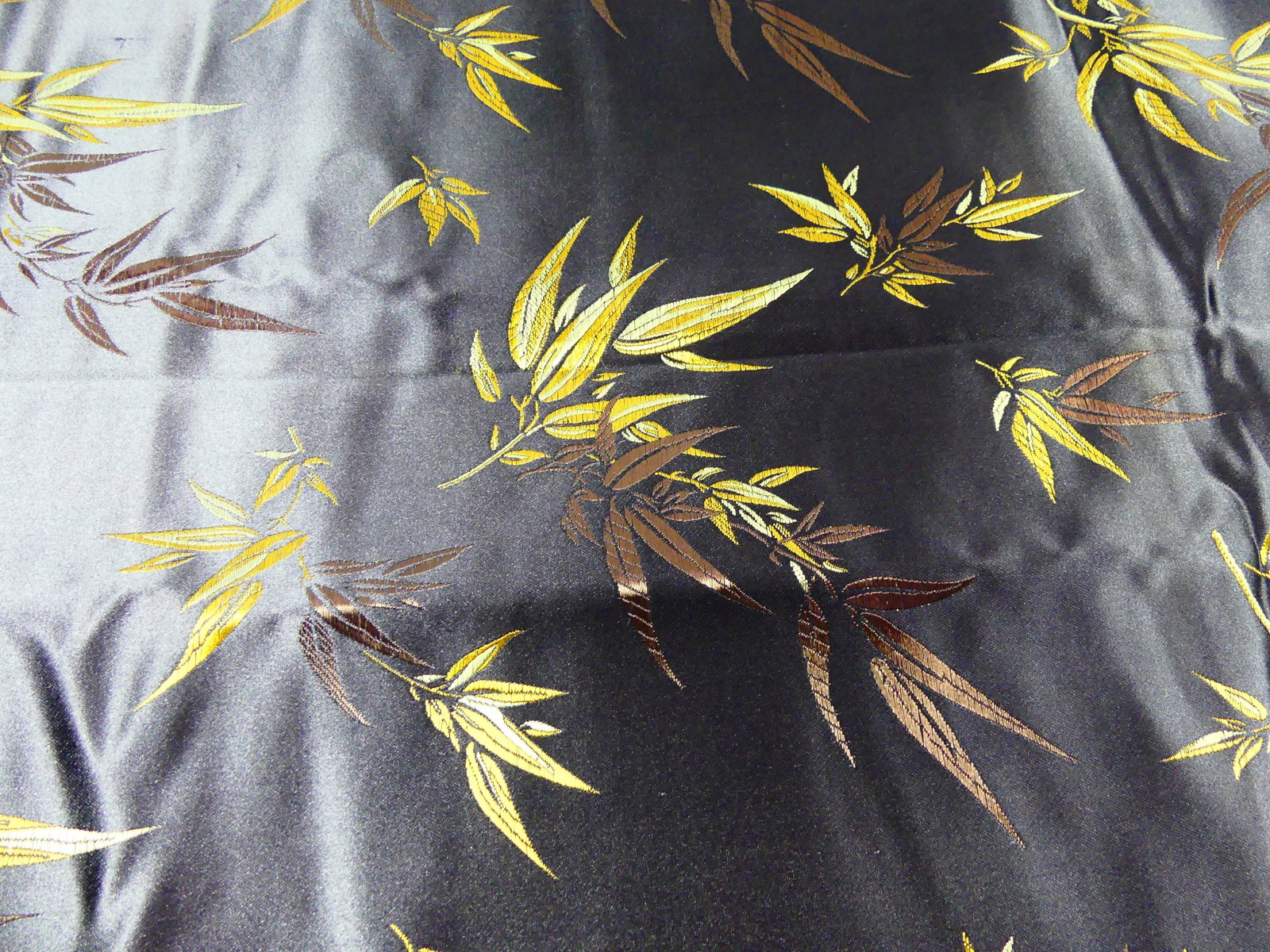 VINTAGE PATTERNED SATIN YARDAGE - 2