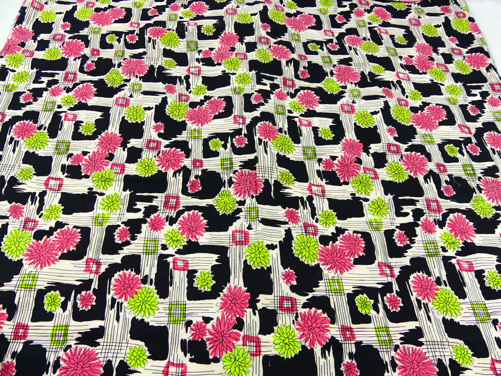 VINTAGE MID CENTURY PRINTED COTTON YARDAGE: approx. 35" x 140"