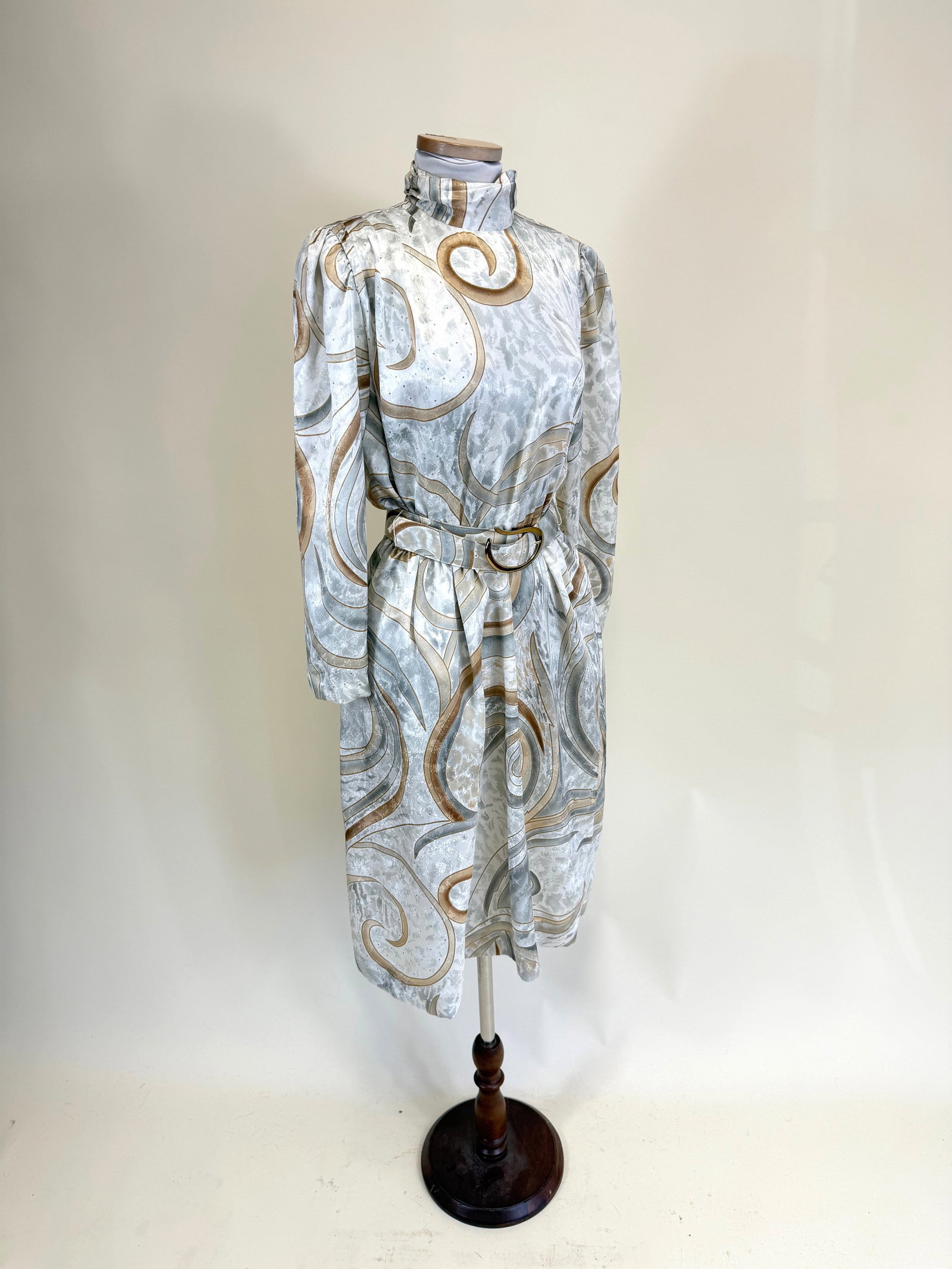 VINTAGE 1980s PATTERNED SILK DRESS (1 of 6)