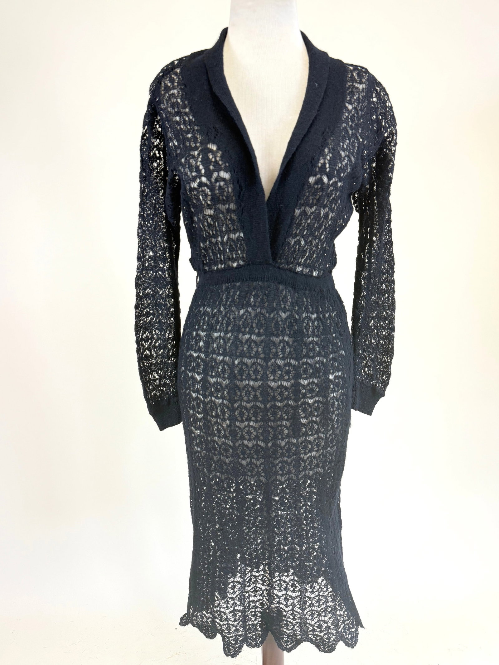 VINTAGE CROCHET OVERDRESS (1 of 6)