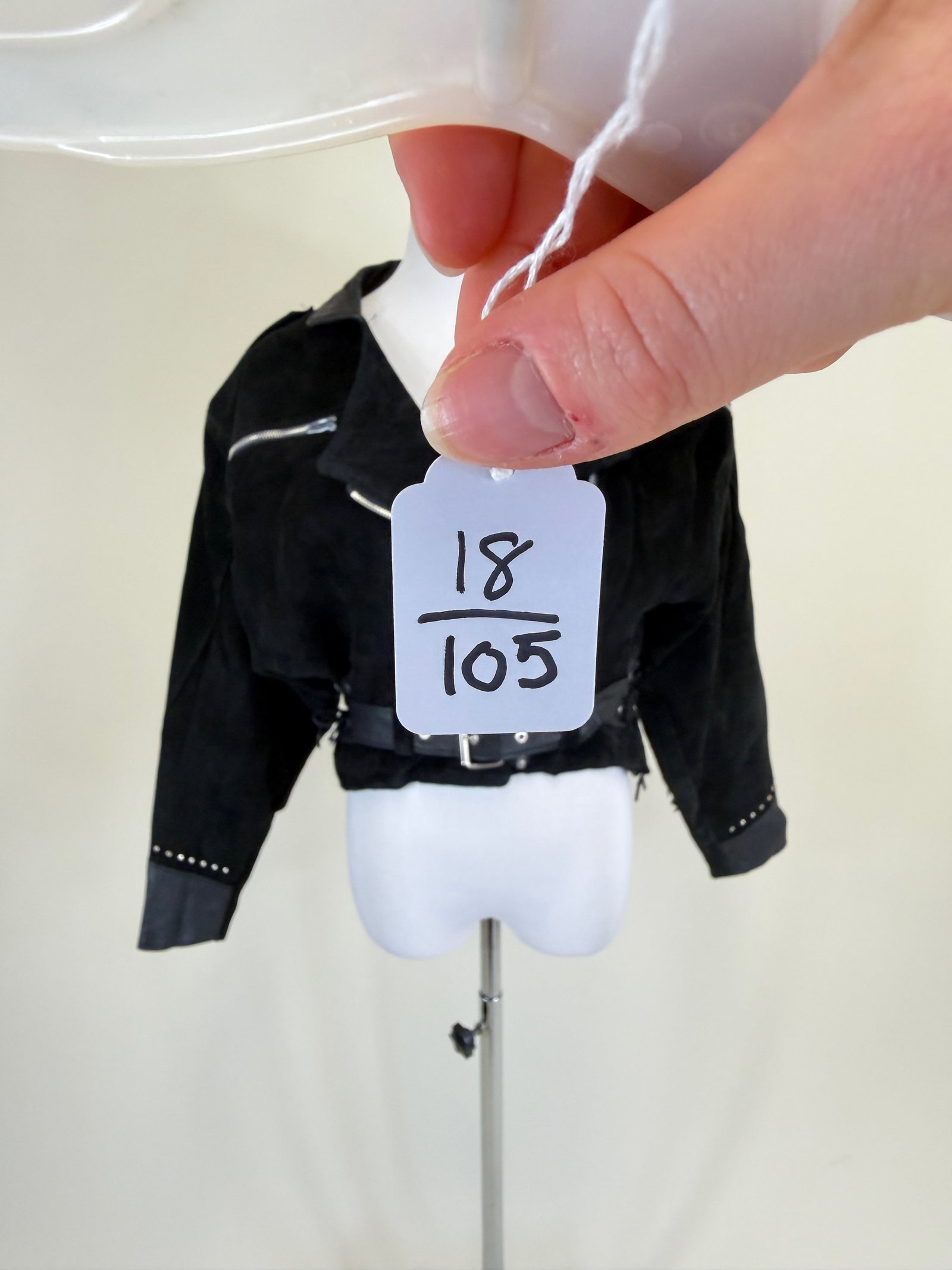 VINTAGE 1980s SUEDE & LEATHER MOTORCYCLE JACKET (1 of 8)