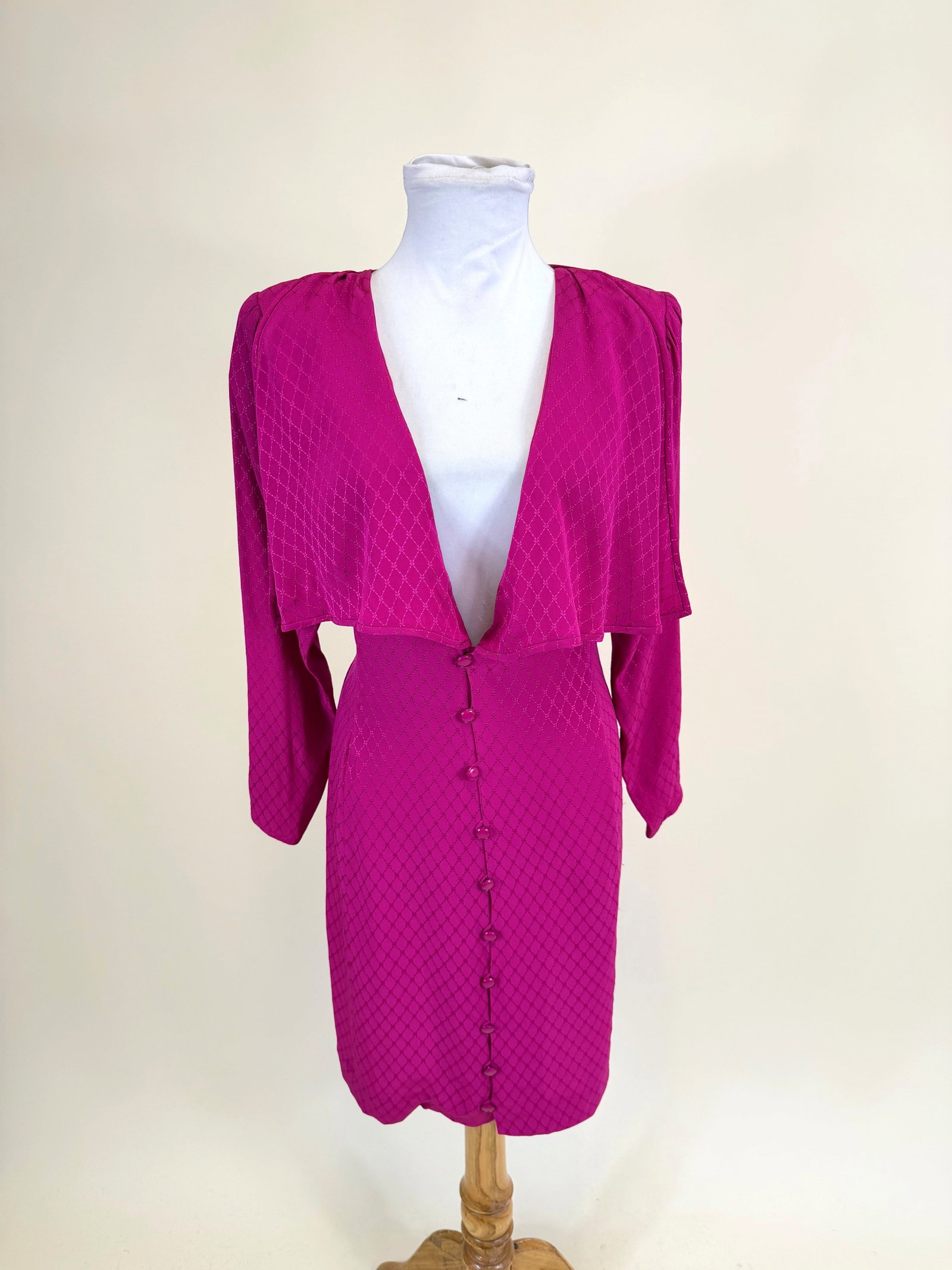VINTAGE 1980s ITALIAN SILK DRESS (1 of 7)