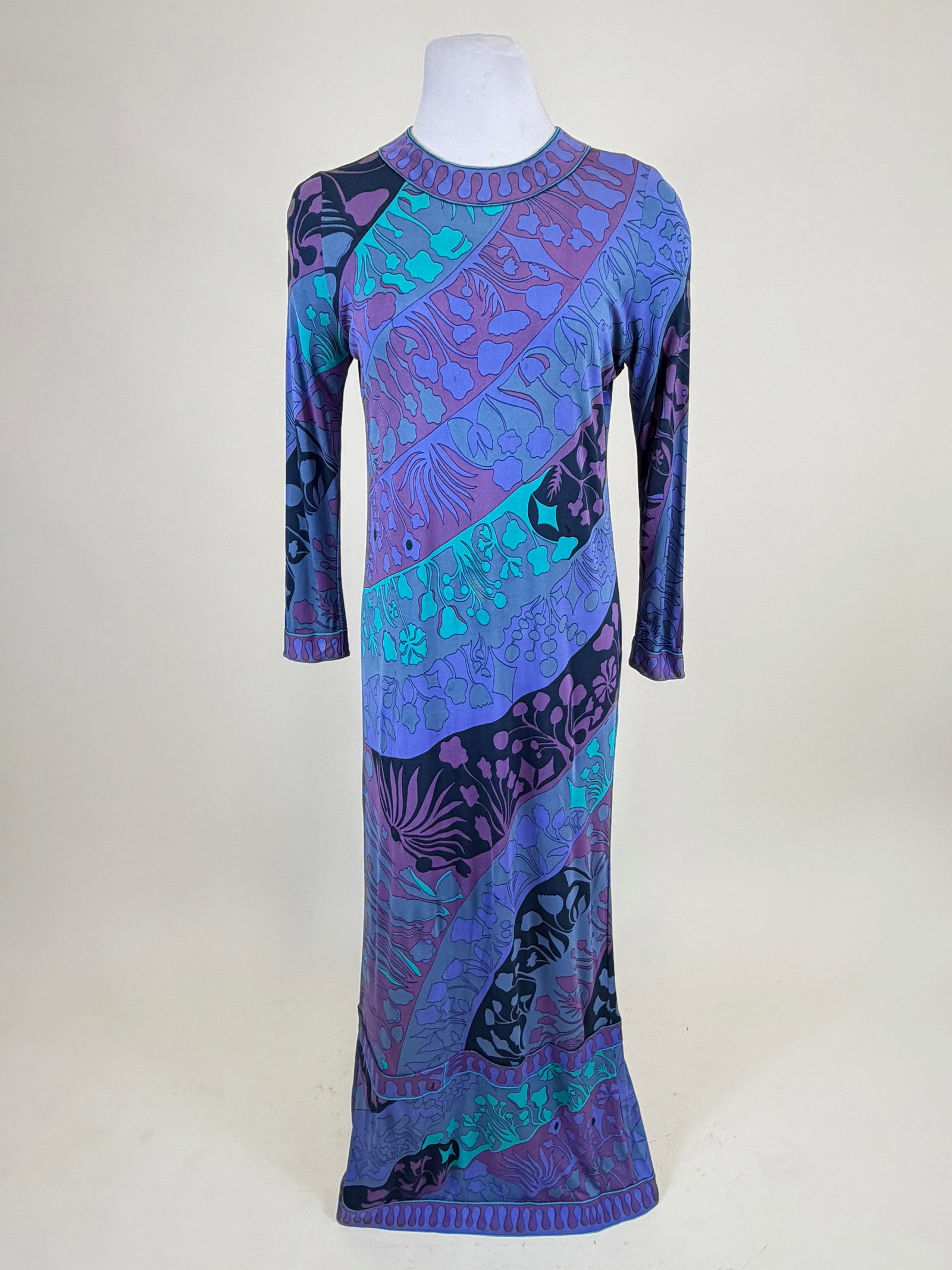 VINTAGE 1970s PUCCI STYLE MAXI DRESS: B 38", W 36", light discoloration/small spot stains