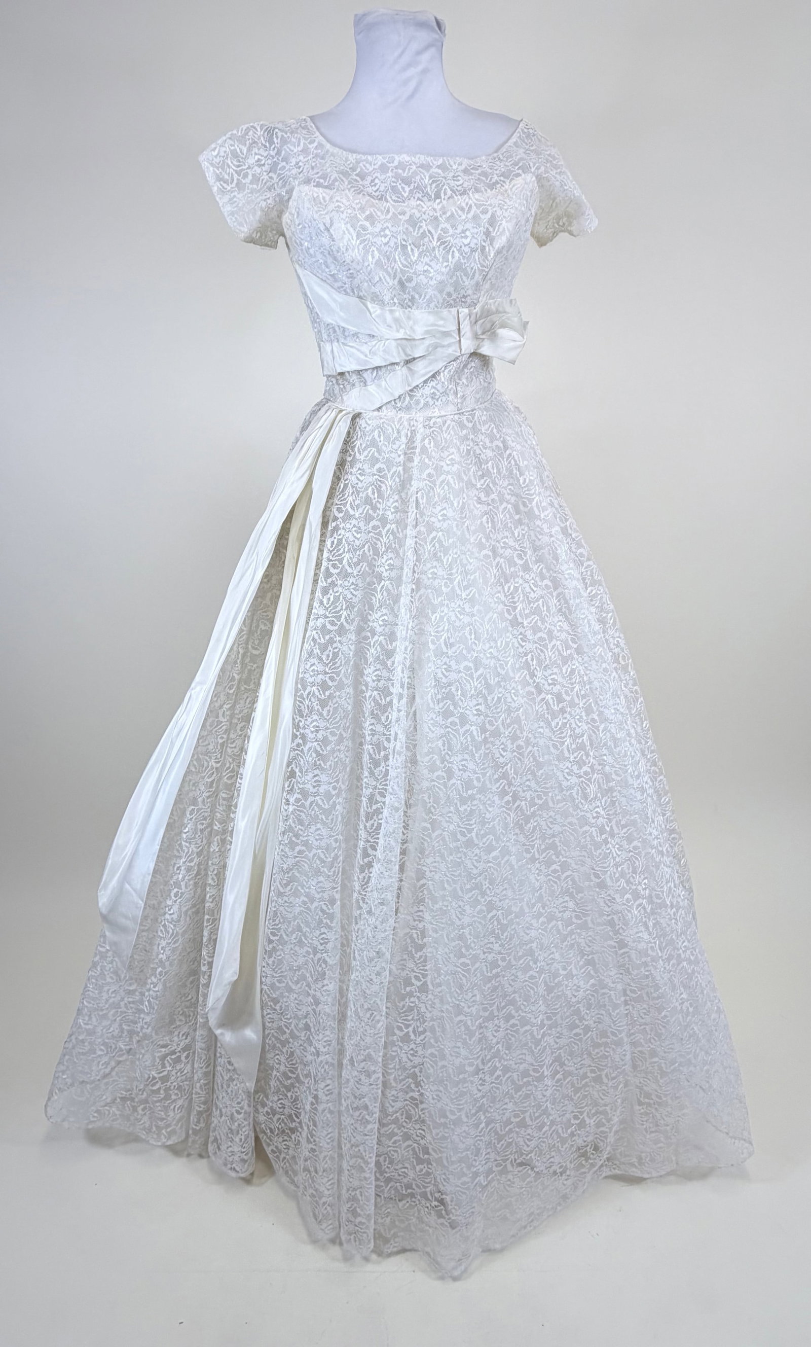 VINTAGE 1960s COTILLION GOWN (1 of 8)