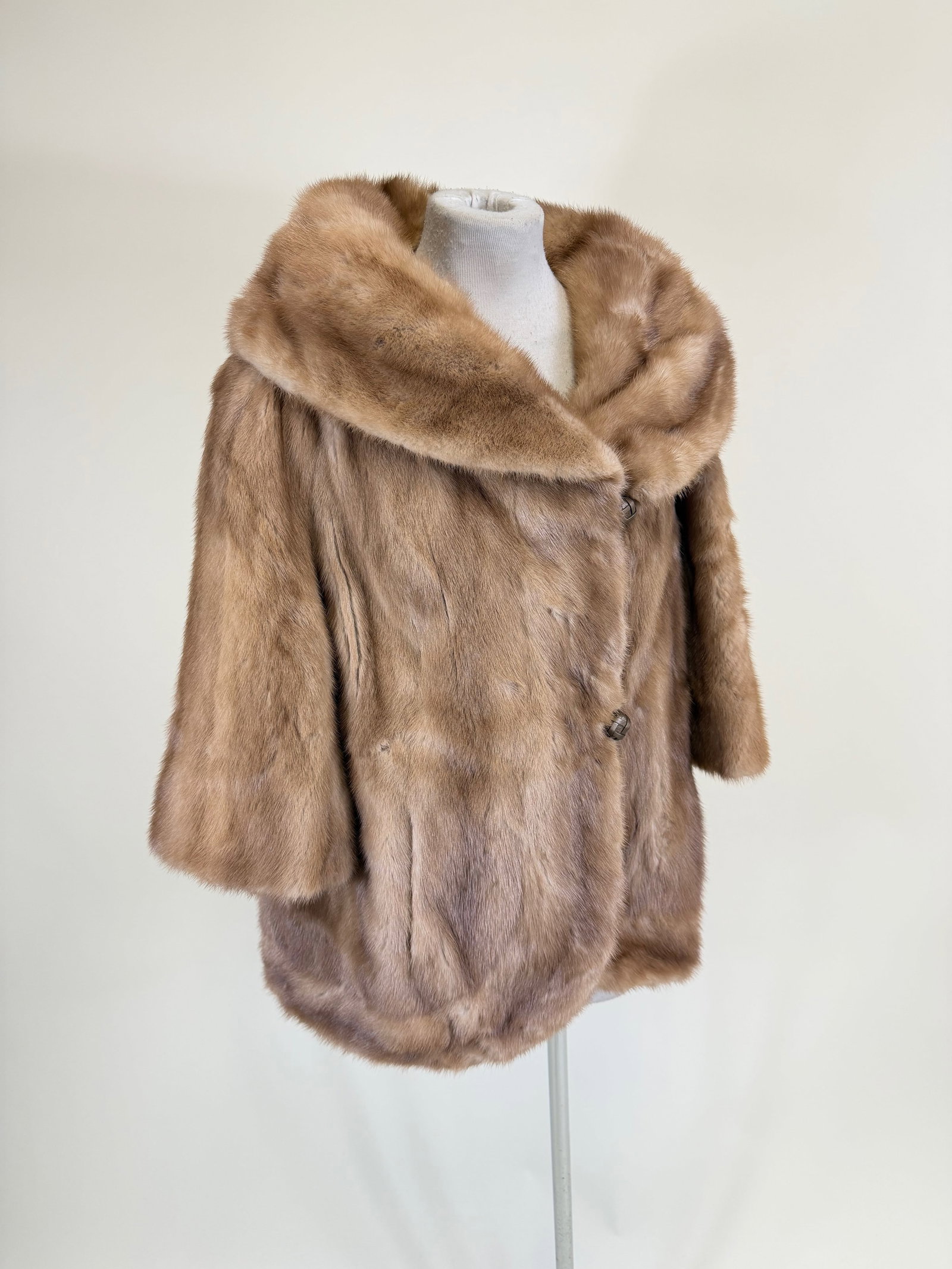VINTAGE 1960s MINK JACKET - 2