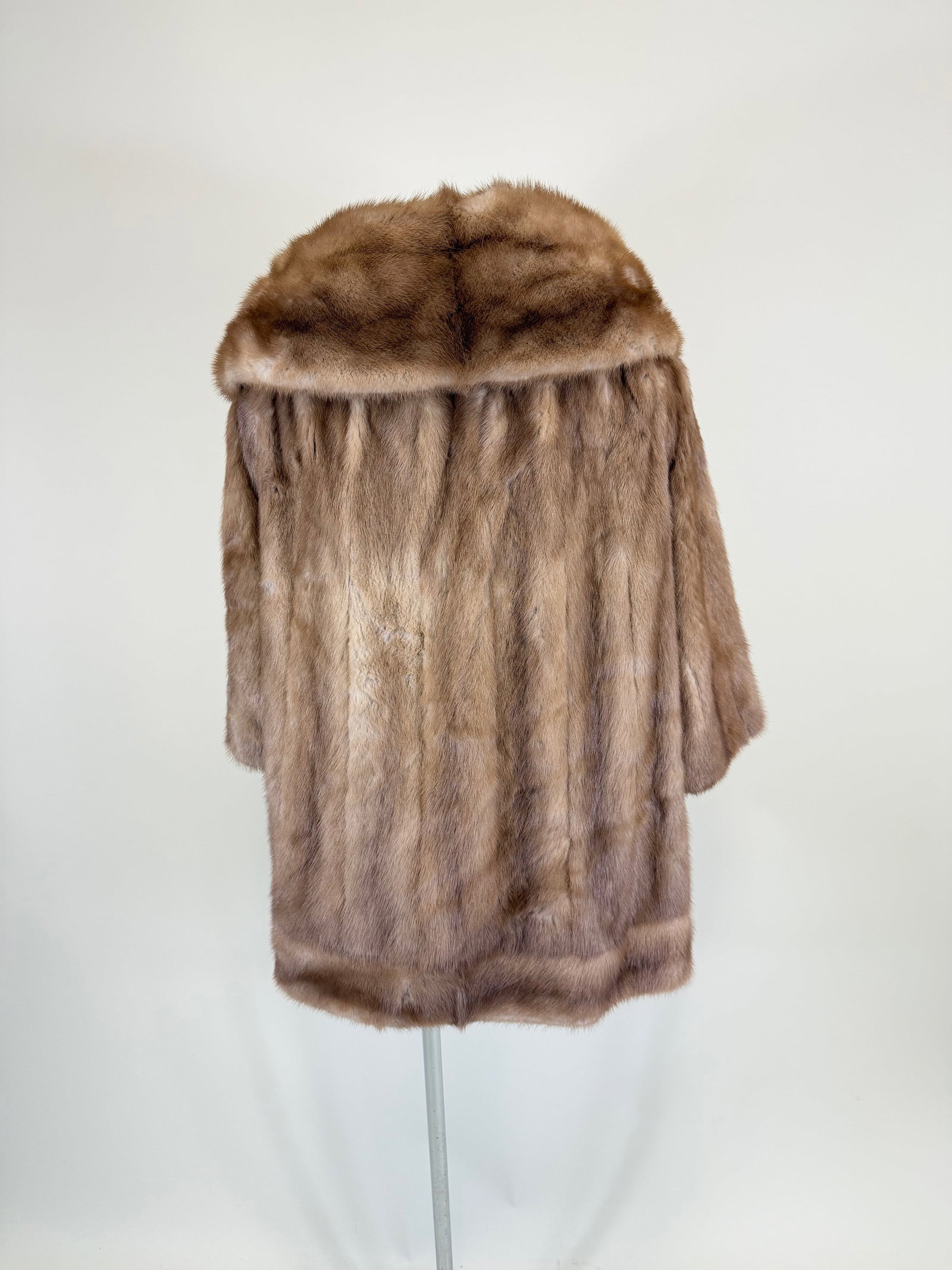 VINTAGE 1960s MINK JACKET - 4