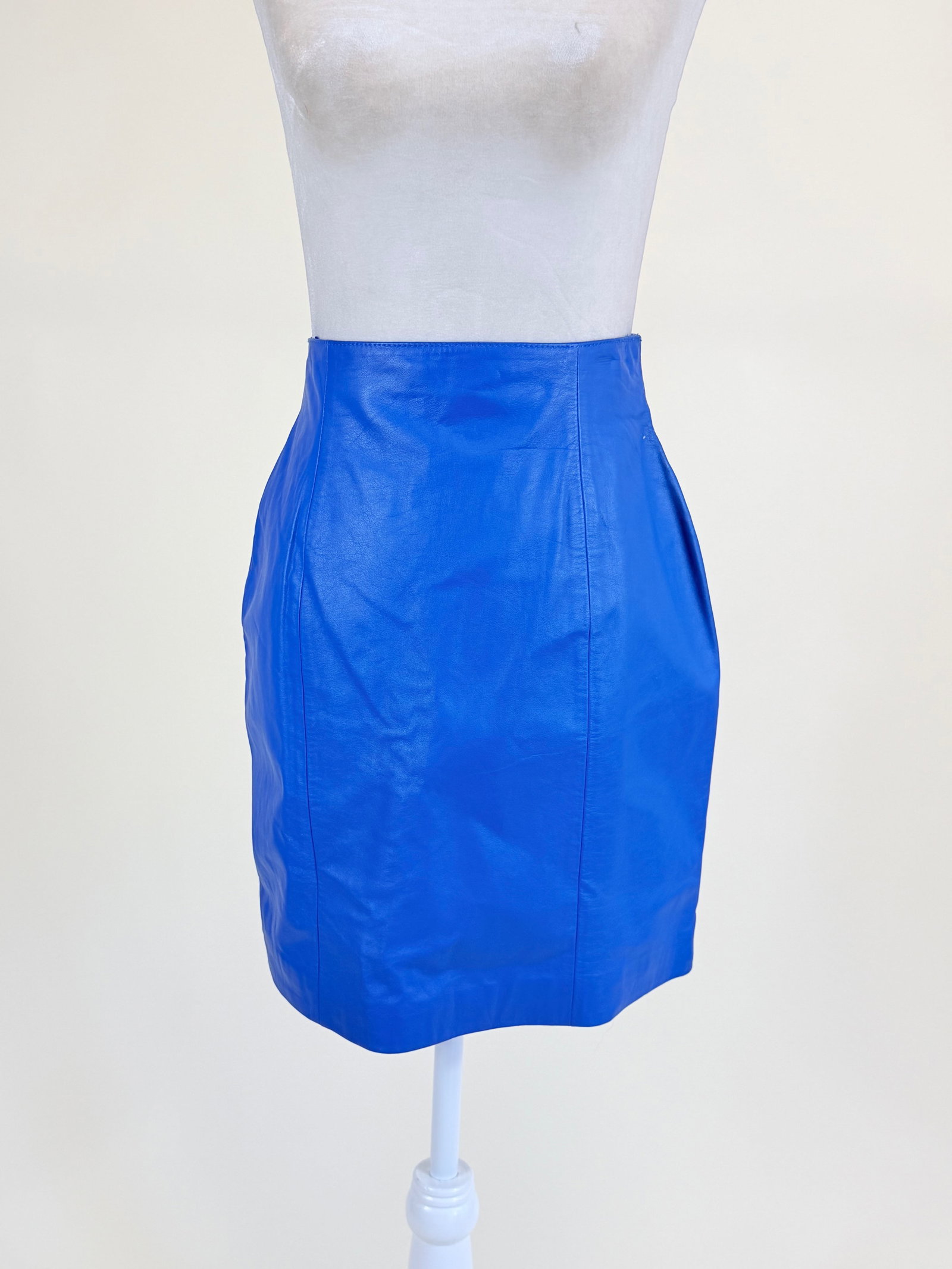 VINTAGE 1980s CHIA LEATHER MINI SKIRT: W 25", L 18", hanger marks, see photos