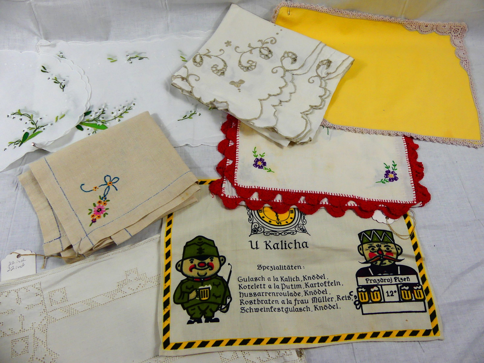 VINTAGE & ANTIQUE COLLECTION OF EMBROIDERED & PRINTED HOUSEHOLD TEXTILES (1 of 8)