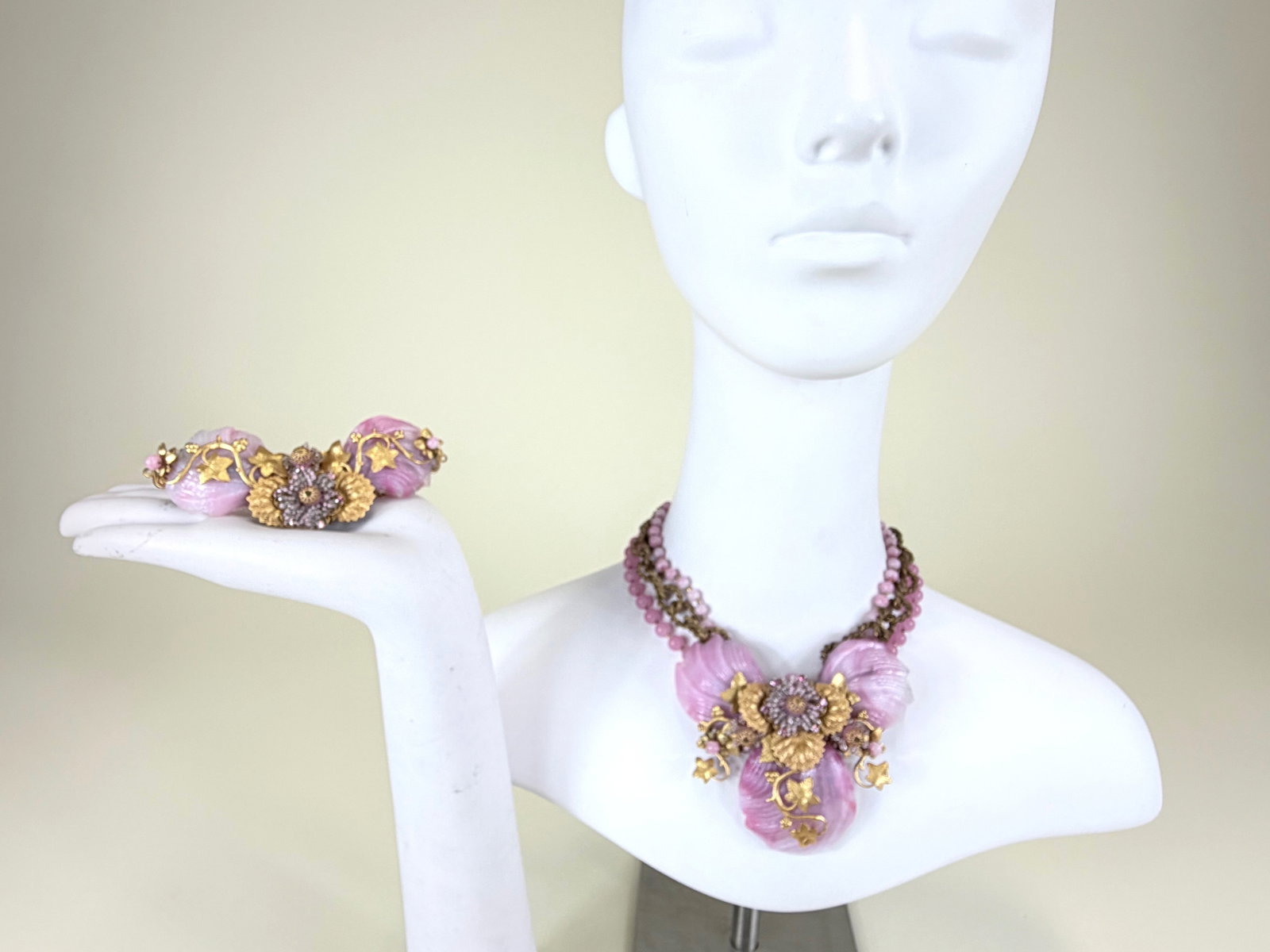 FABULOUS VINTAGE MIRIAM HASKELL STATEMENT NECKLACE & BROOCH (1 of 10)