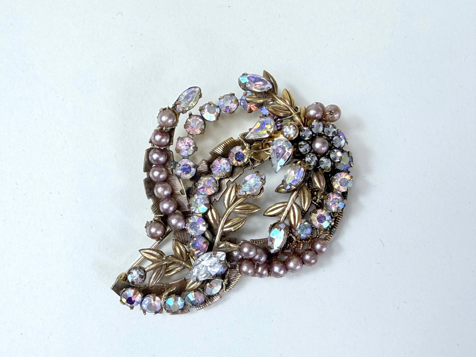 TWO VINTAGE BROOCHES - 2