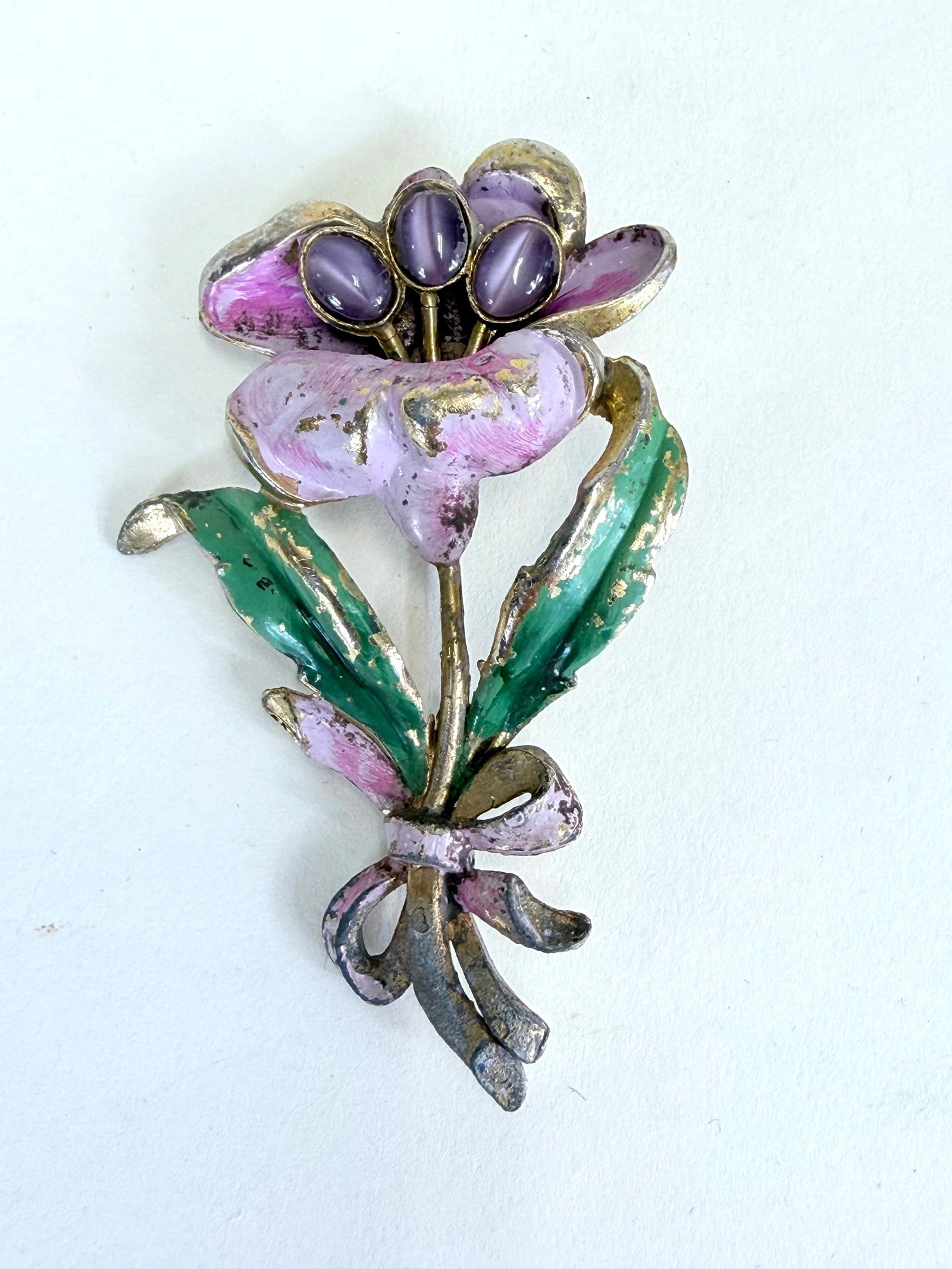 TWO VINTAGE BROOCHES - 5