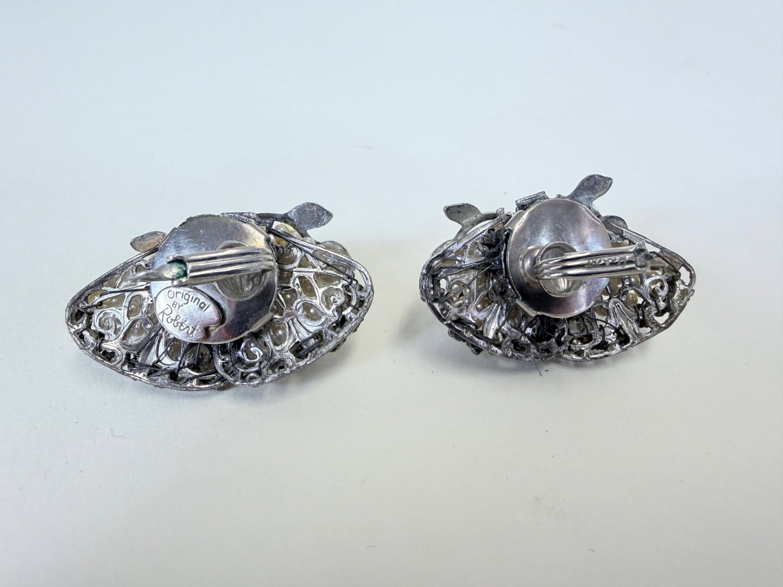 VINTAGE ORIGINAL BY ROBERT EARCLIPS - 5