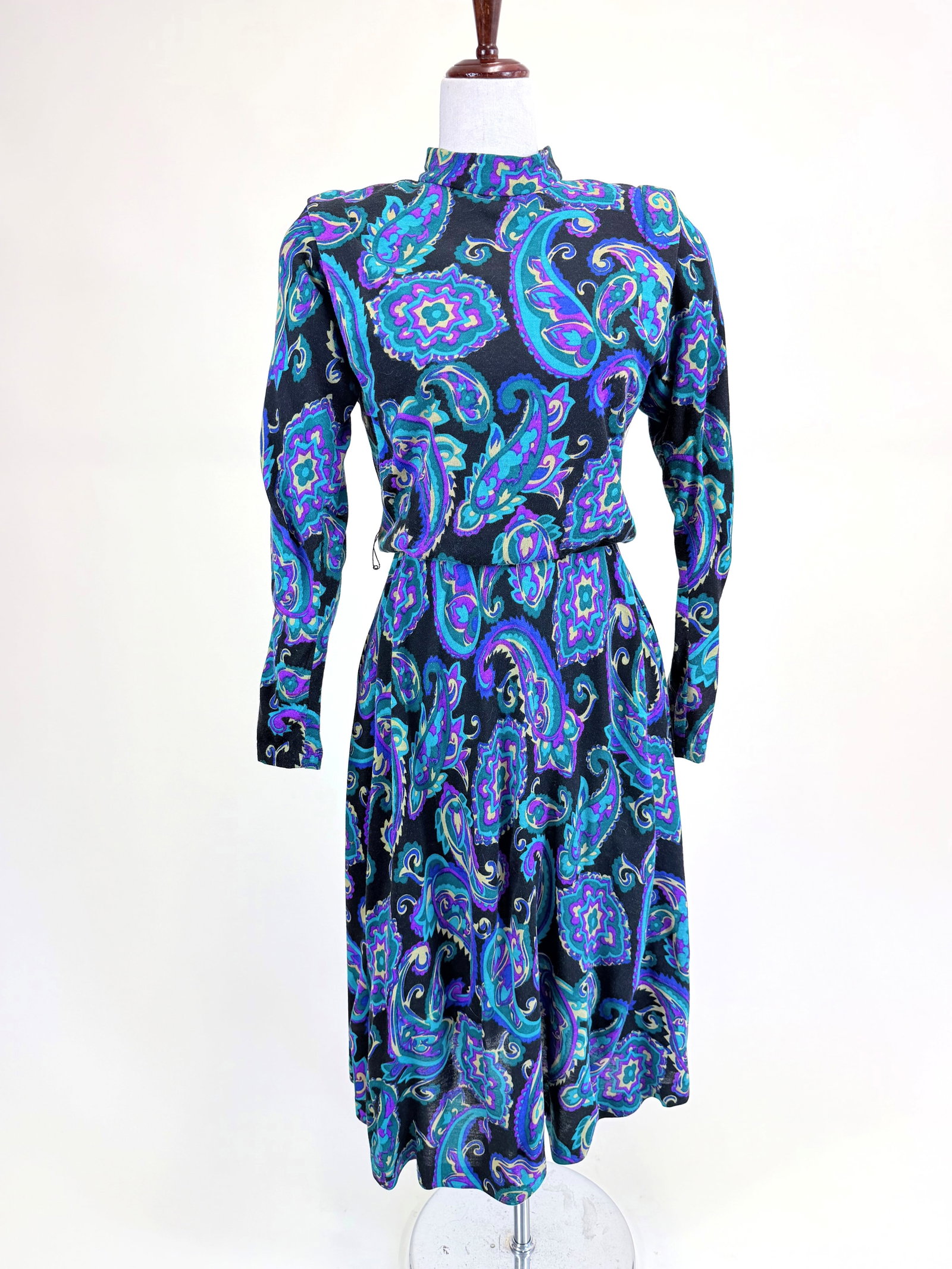 VINTAGE 1980s PAISLEY KNIT DRESS: B 38", W up to 32", missing belt, see photos