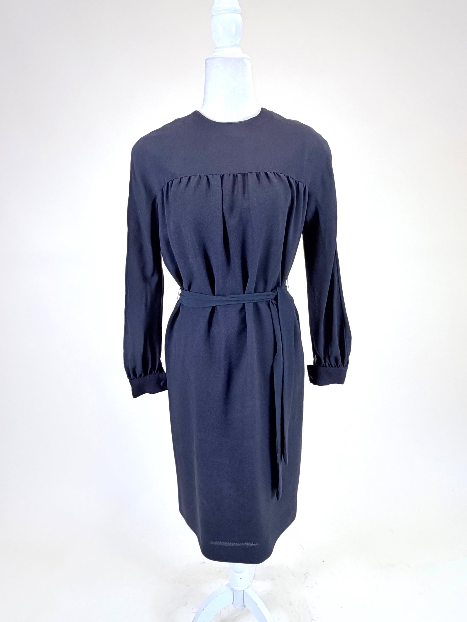 VINTAGE 1960s BLACK KNIT DRESS: w/ original tie belt, B/W 34", good condition