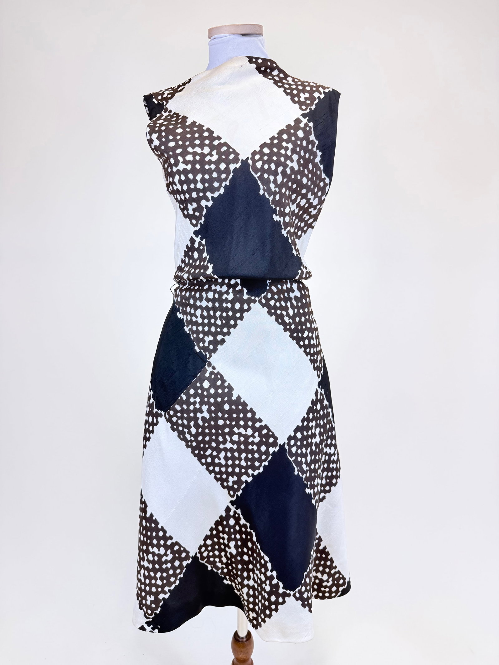 NINA RICCI DEMI COUTURE 1960s PRINTED SILK WRAP DRESS (1 of 12)