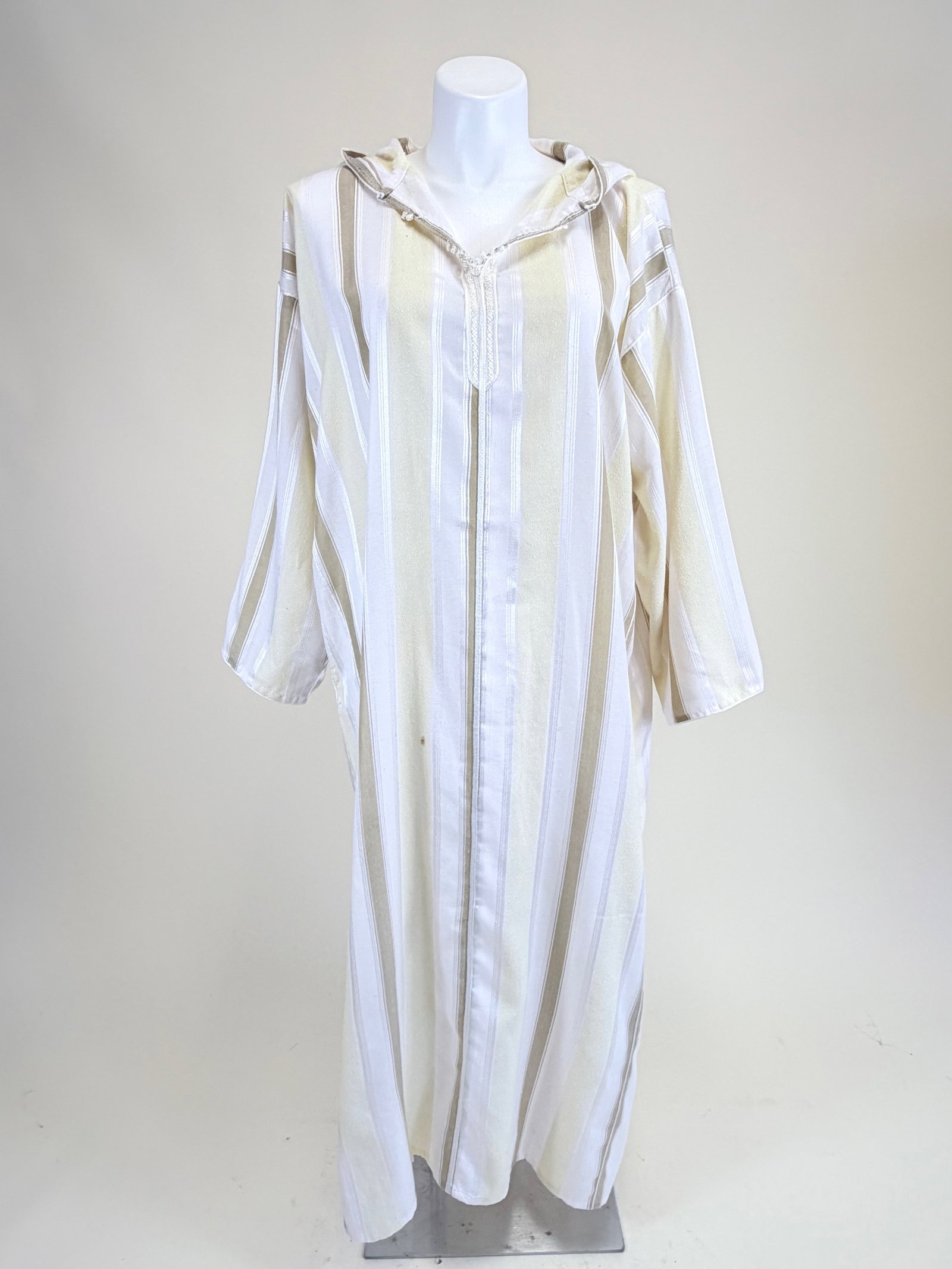 VINTAGE LATE 20TH C MOROCCAN THOBE: SH-SH 26.5", L 56", staining to inside of hood & few spot stains, see photos