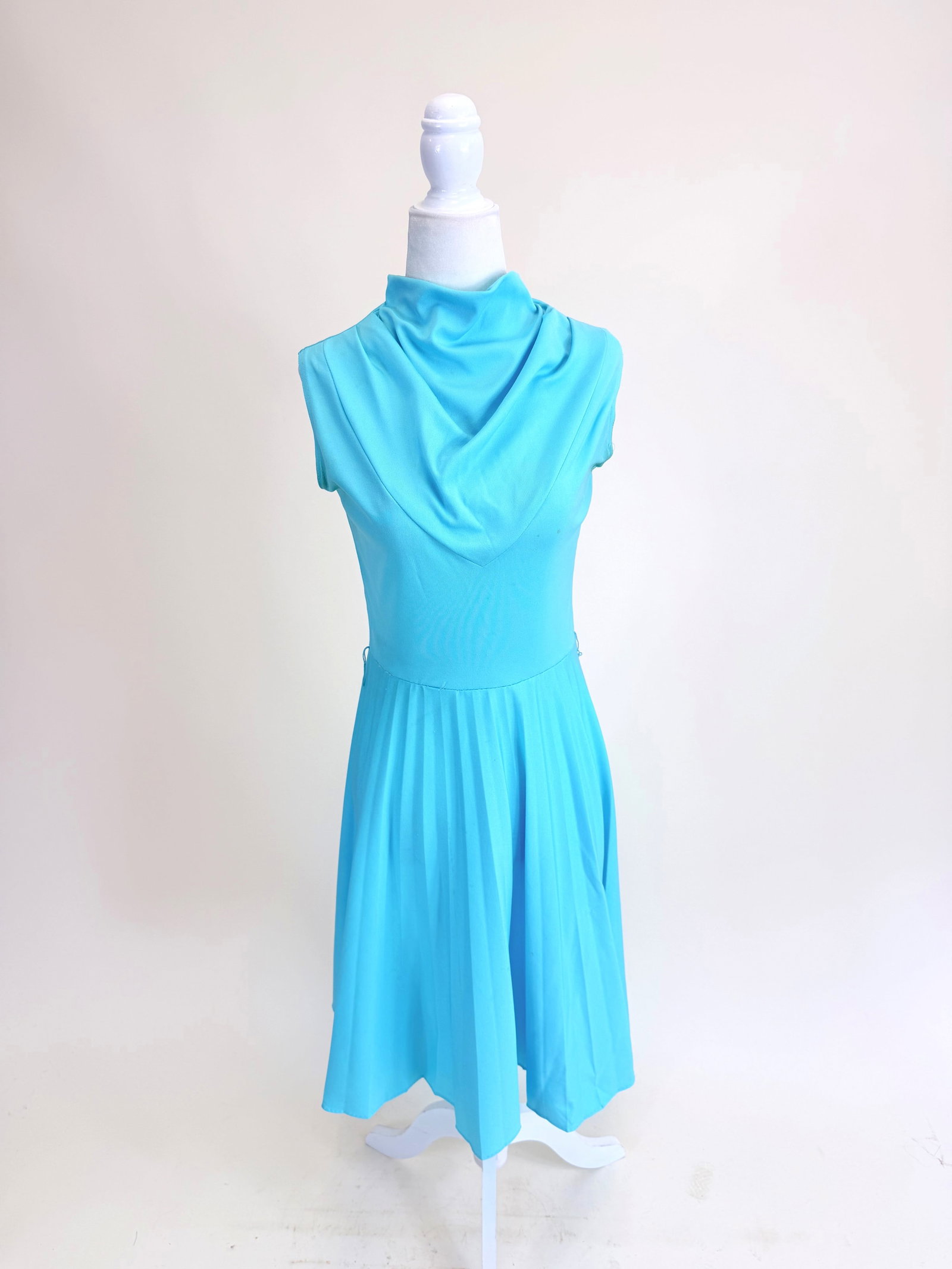 VINTAGE 1970s SUMMER DRESS: B 32", W 28", some staining & seam openings at waist, see photos