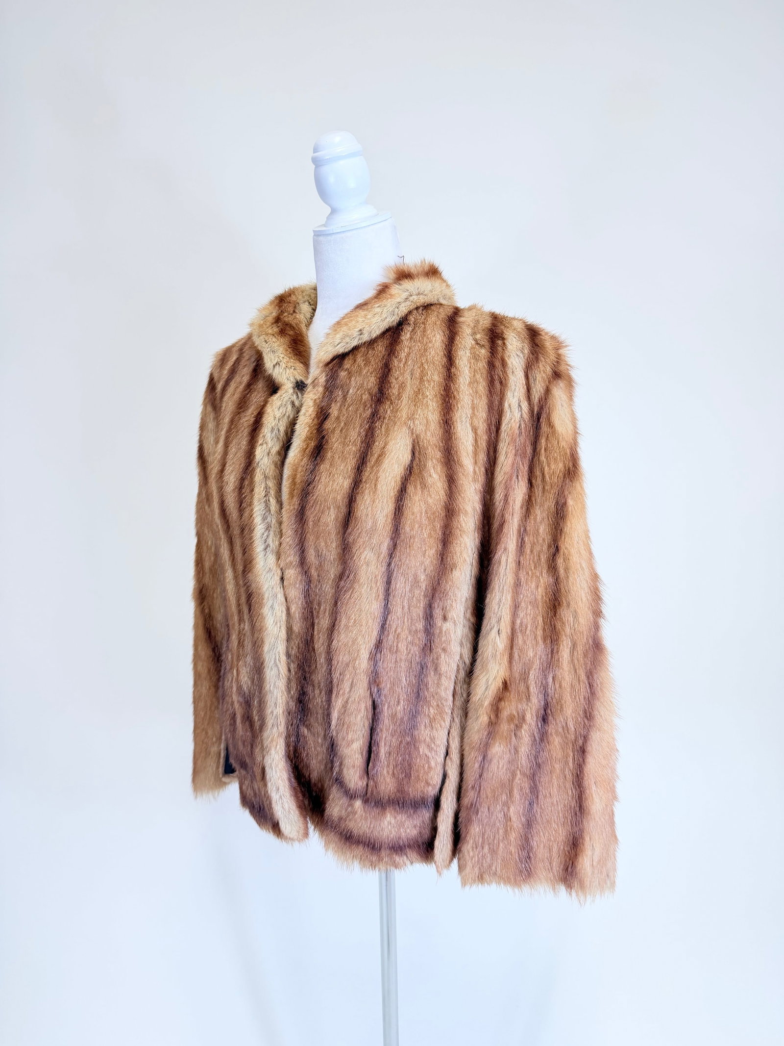 VINTAGE FUR CAPE - 2