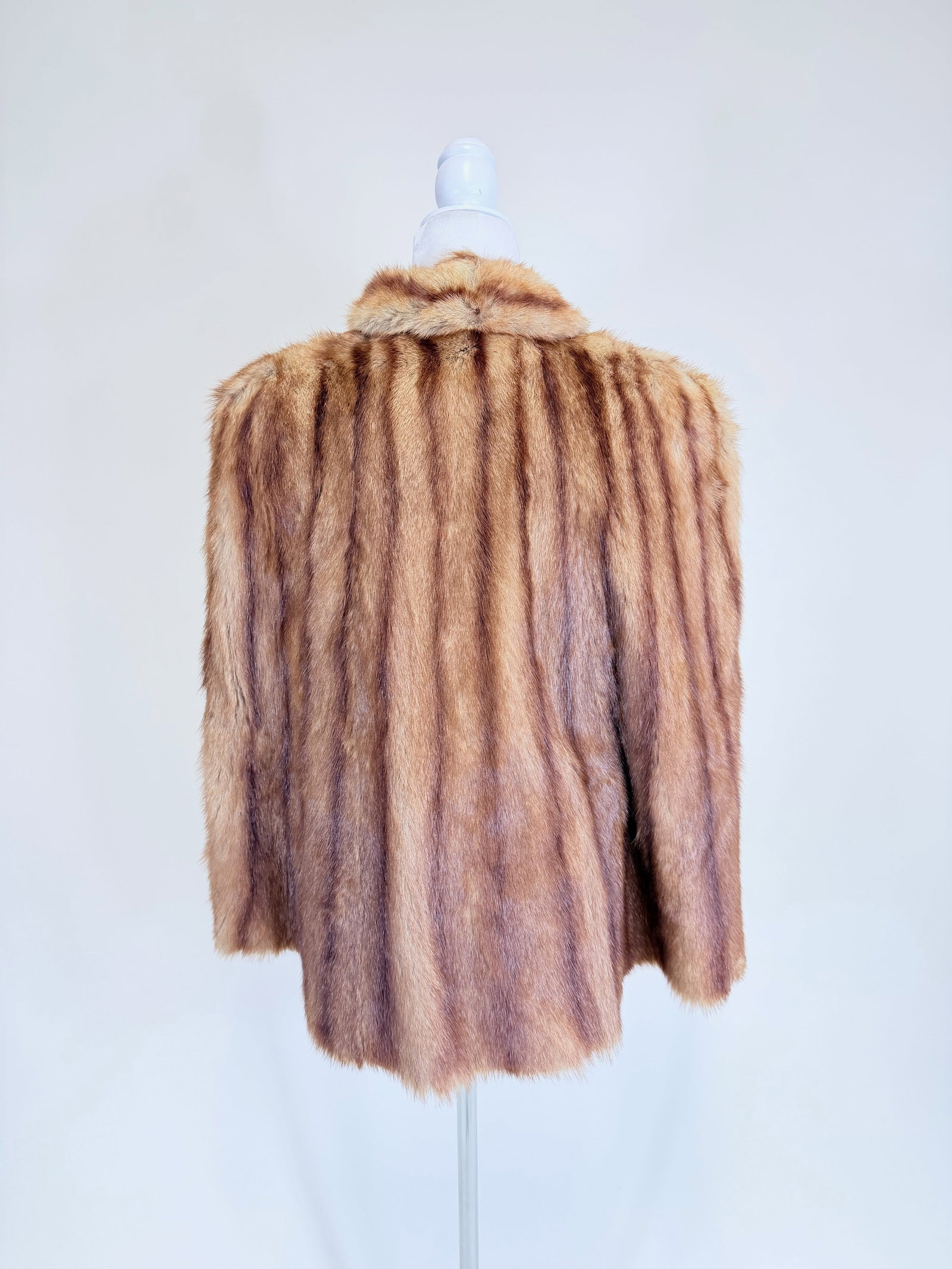 VINTAGE FUR CAPE - 4