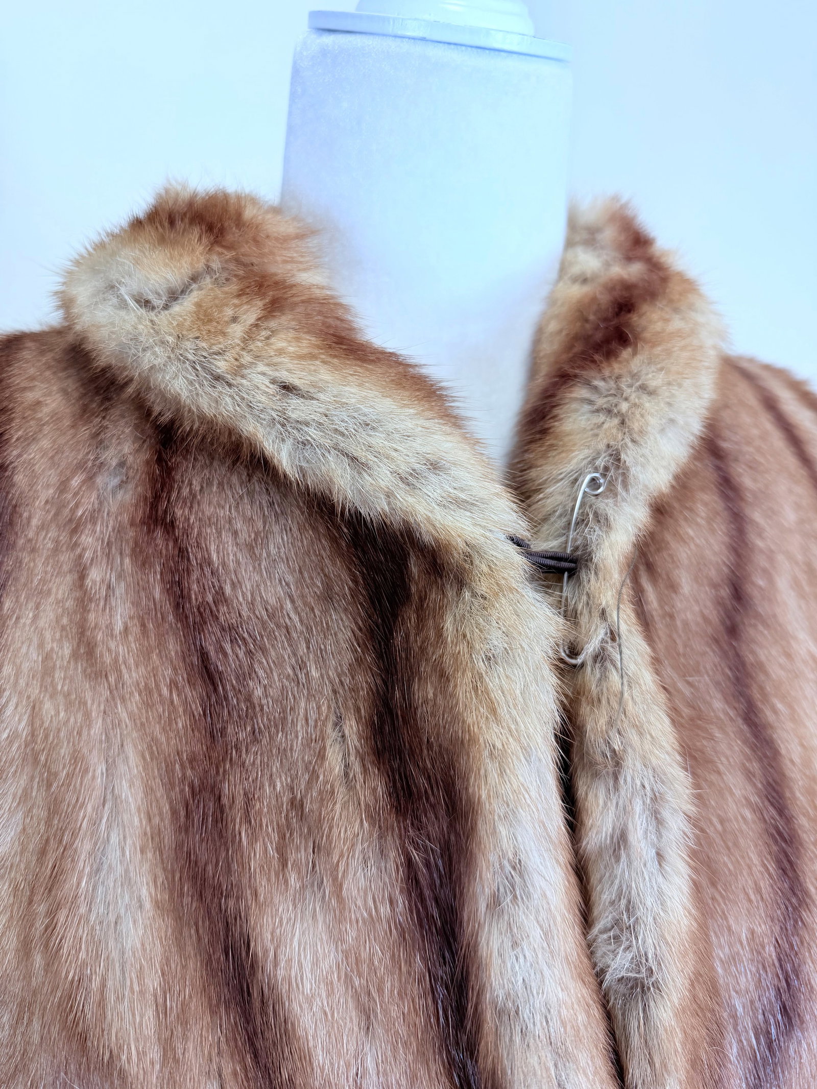 VINTAGE FUR CAPE - 5