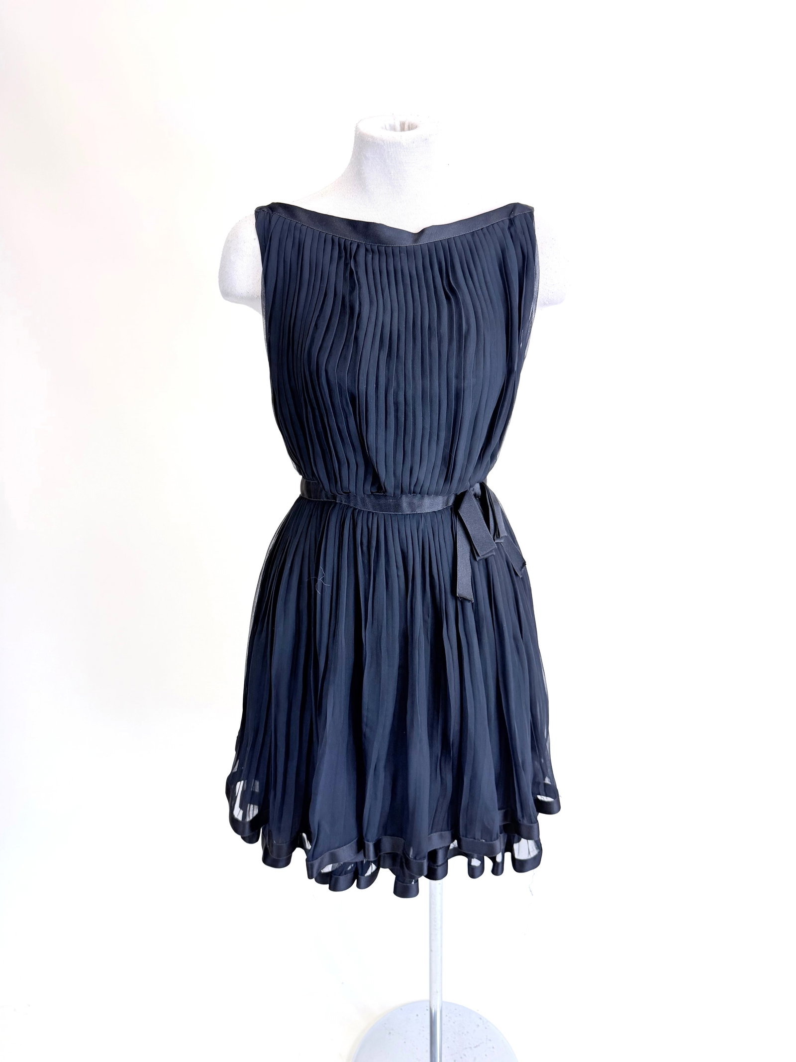VINTAGE 1960s PAT SANDLER SILK CHIFFON PARTY DRESS: B 34", W 23", good condition