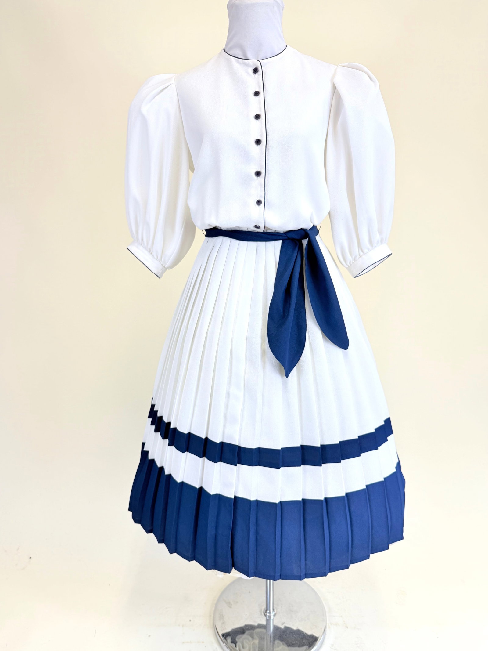 VINTAGE 1980s MORTON MYLES CREPE DRESS: w/ original tie belt, B 37", W 29", spot stains & discoloration, see photos