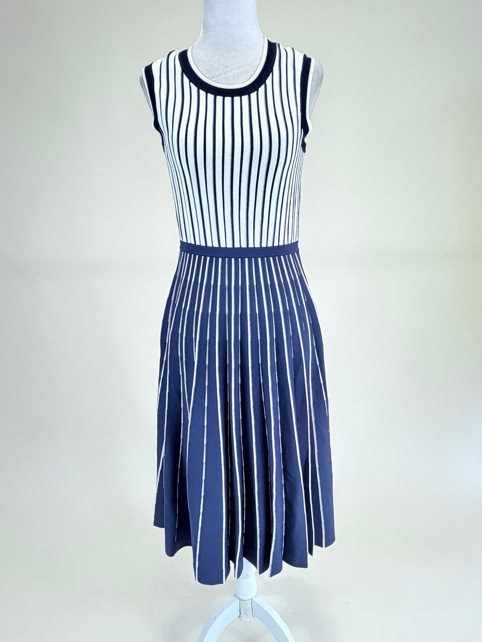 JASON WU BODYCON DRESS: B up to 32", W up to 30", few light stains around shoulder, see photos