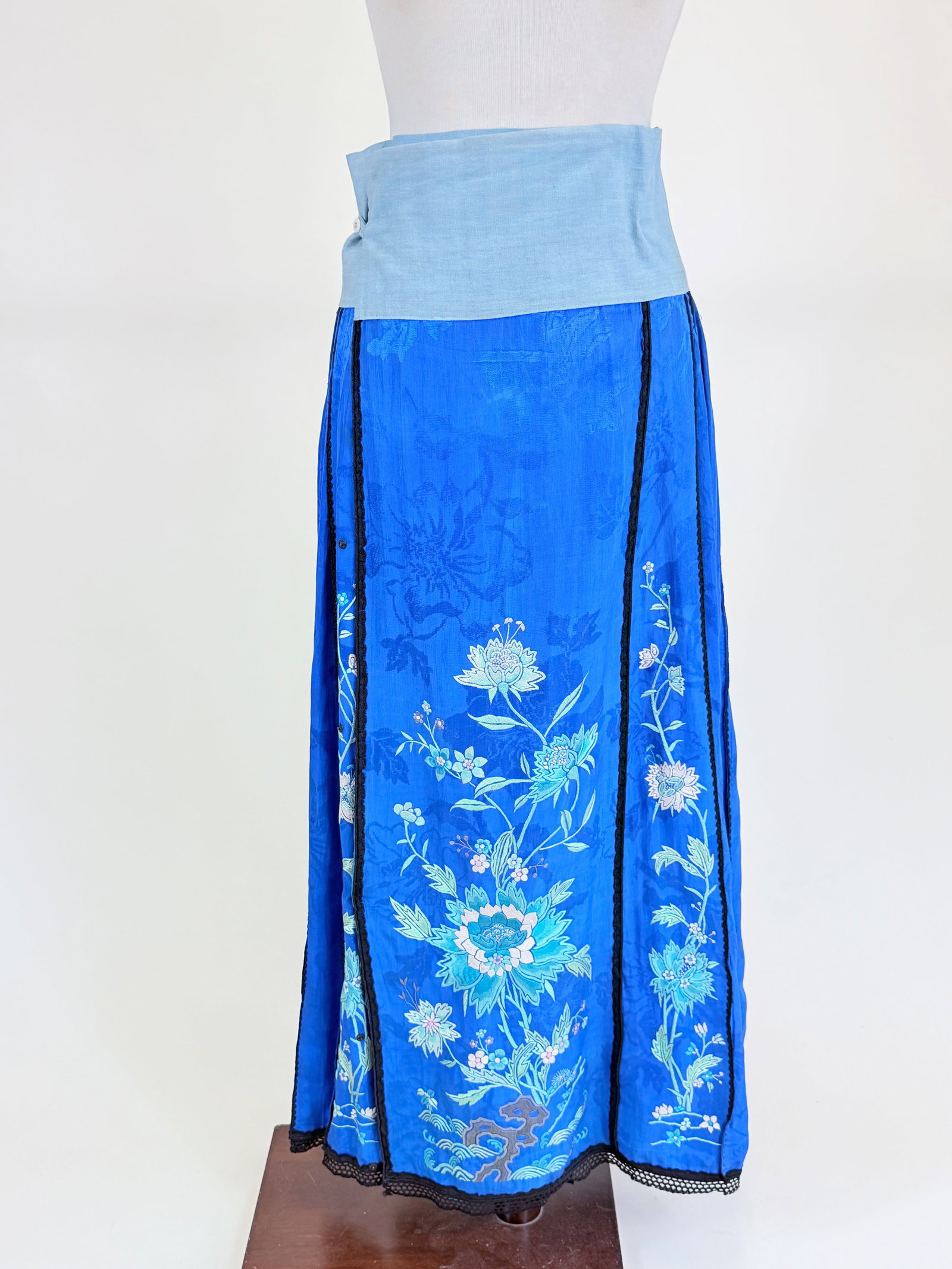 VINTAGE 1930s/40s PAIRED MANDARIN SKIRT: L 38", some fading esp at hem, snaps added, see photos