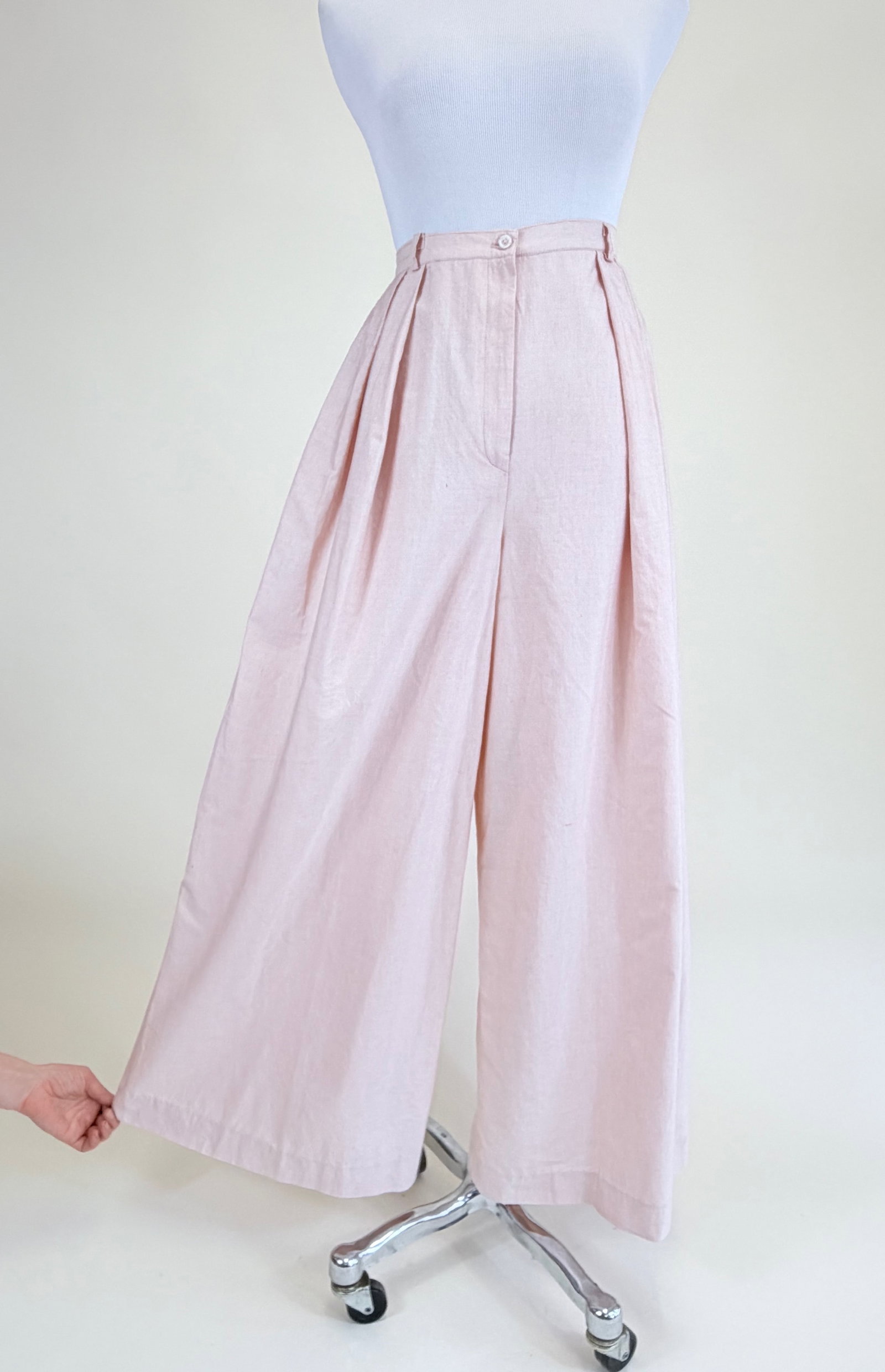 VINTAGE EARLY 1990s PERRY ELLIS WIDE LEG PINSTRIPE COTTON PANTS: W 26", good condition