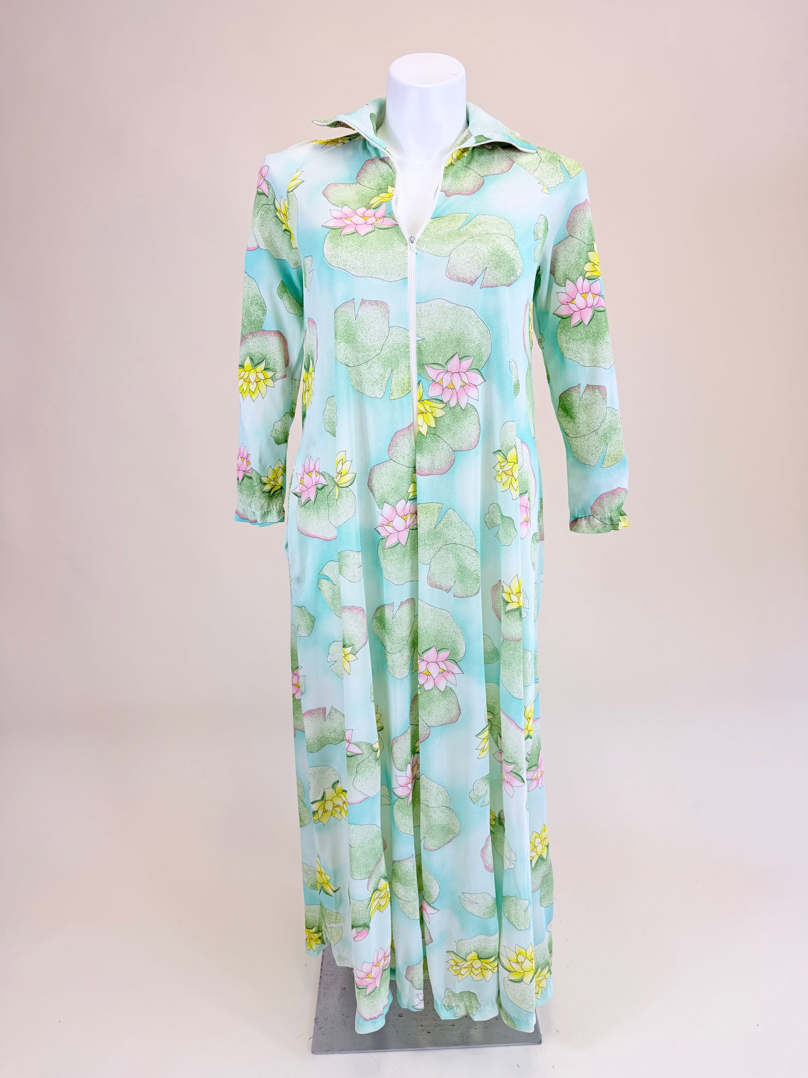 VINTAGE 1970s BUTTERFIELD 8 HOSTESS GOWN (1 of 7)