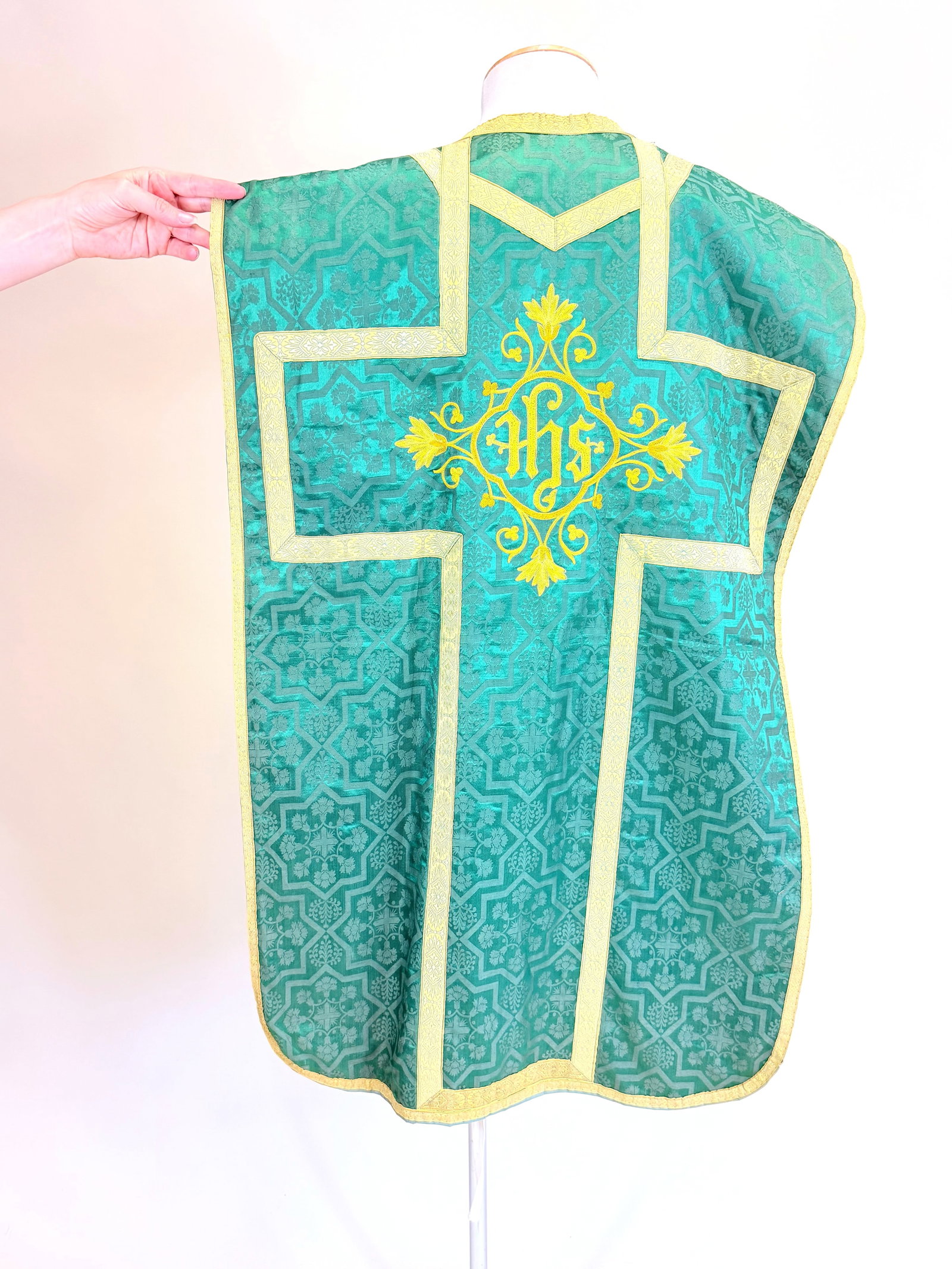 PATTERNED SILK CATHOLIC PRIEST COAT - 2