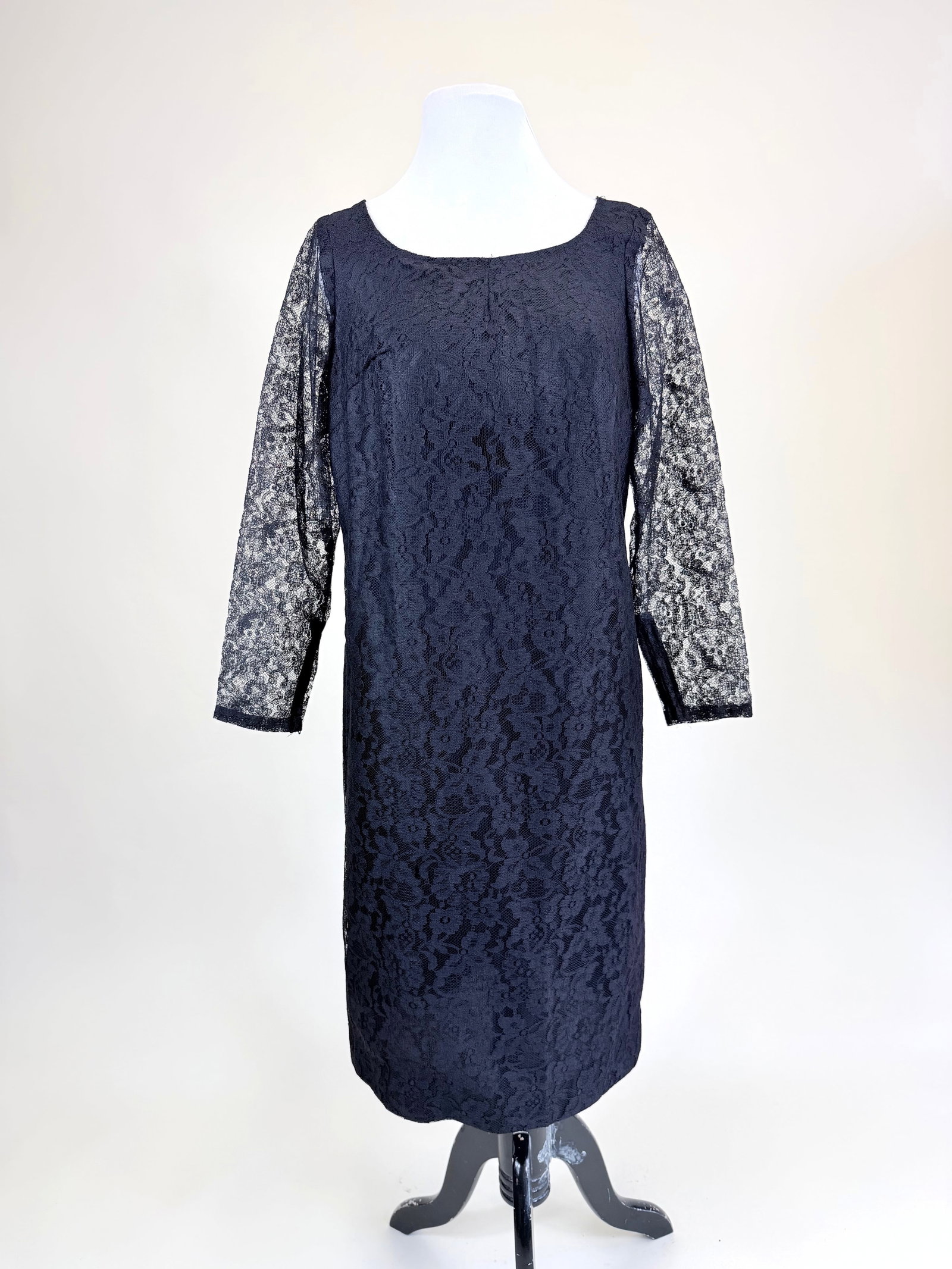 VINTAGE c. 1960 BLACK LACE EVENING DRESS (1 of 5)
