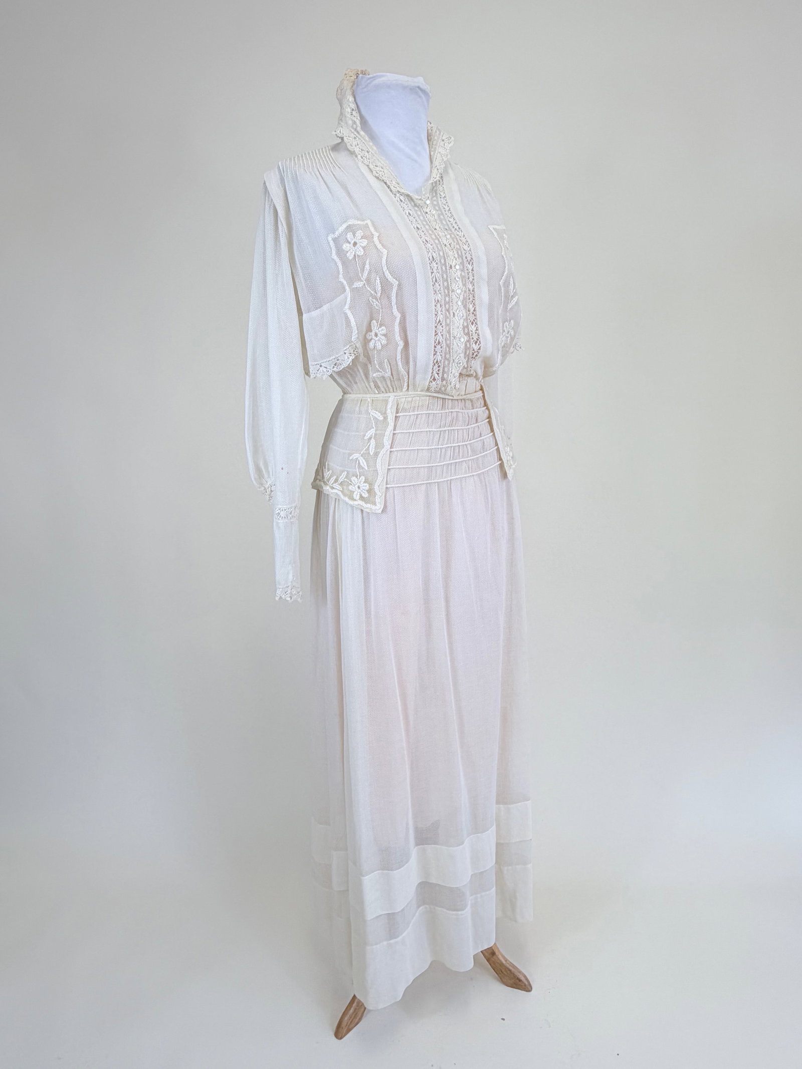 ANTIQUE c. 1914 GAUZE LINGERIE DRESS (1 of 11)