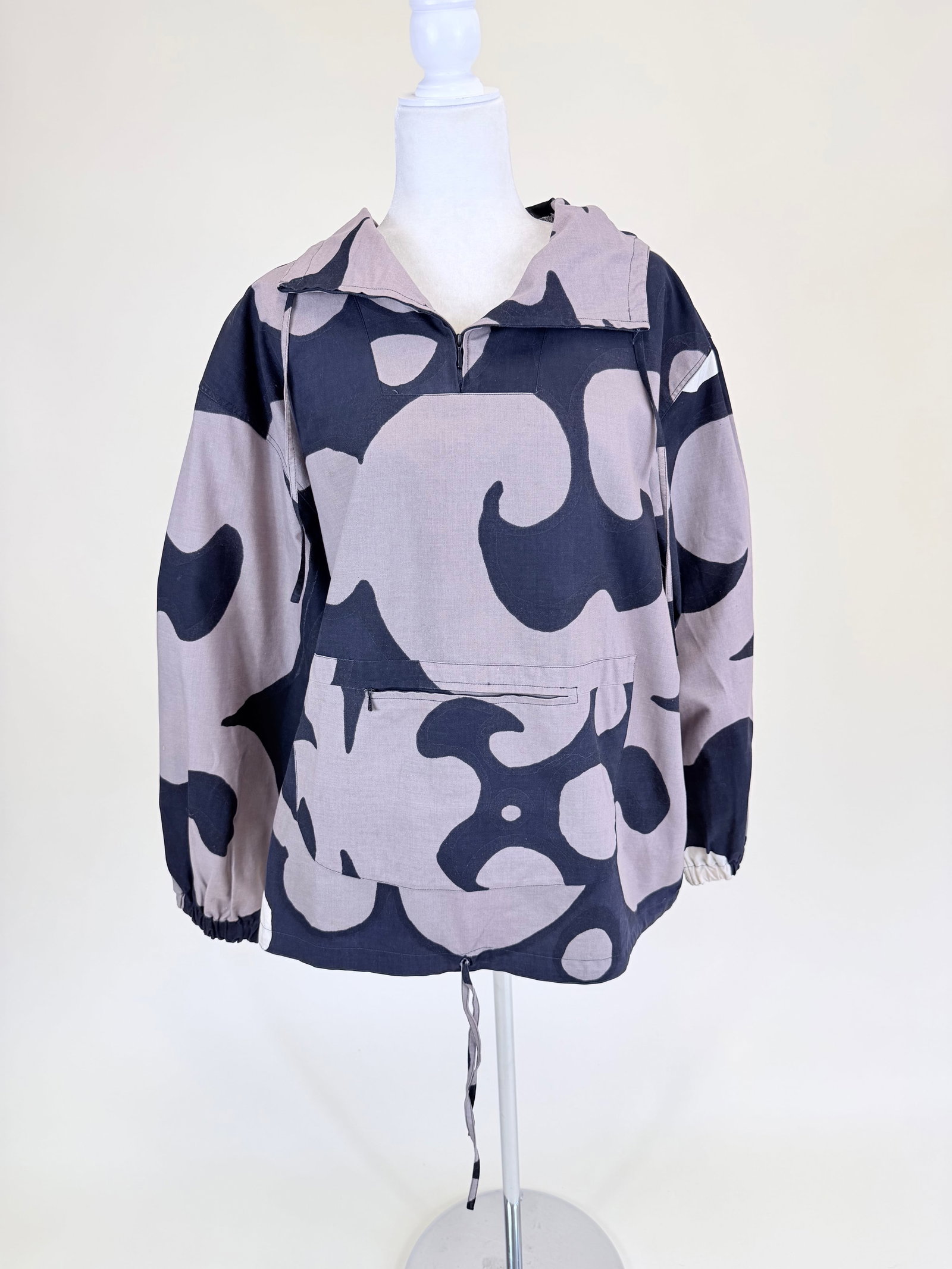 VINTAGE 1970s MARIMEKKO PRINTED COTTON HOODIE: CH up to 50", few tiny light spot stains, see photos