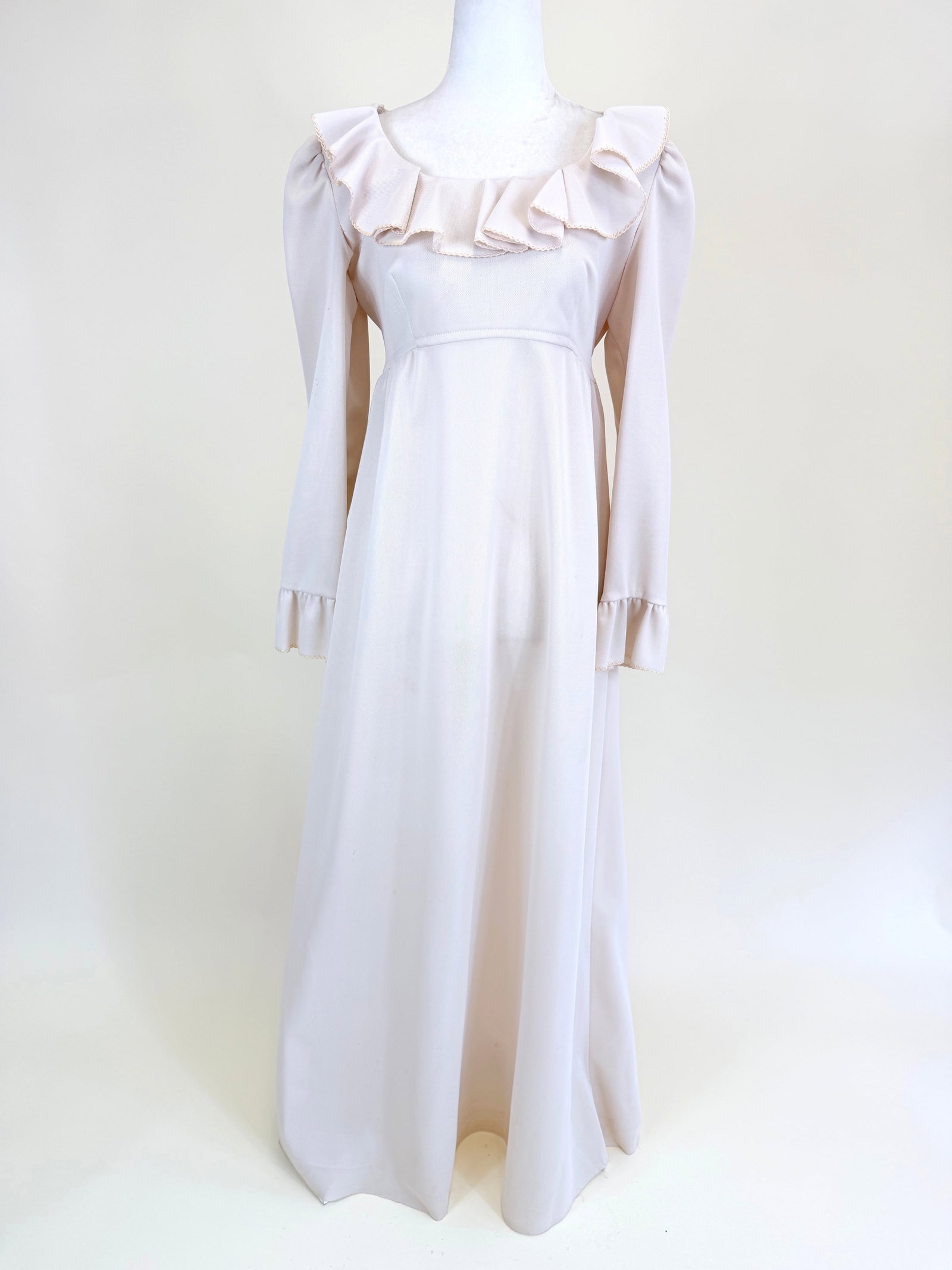VINTAGE 1970s CREAM MAXI DRESS (1 of 10)