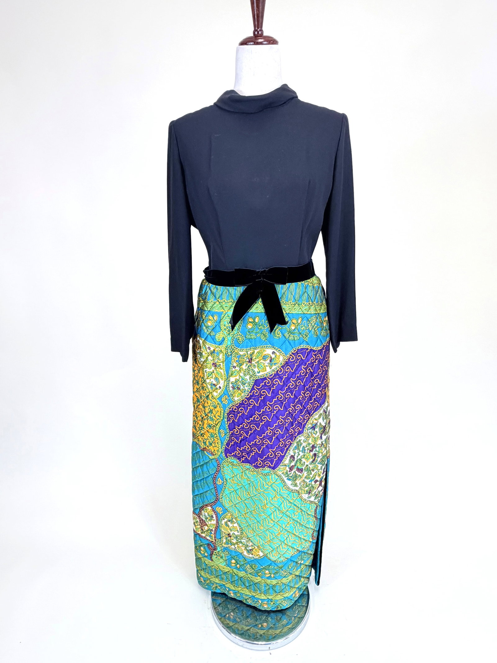 VINTAGE 1970s QUILTED PARTY DRESS (1 of 9)