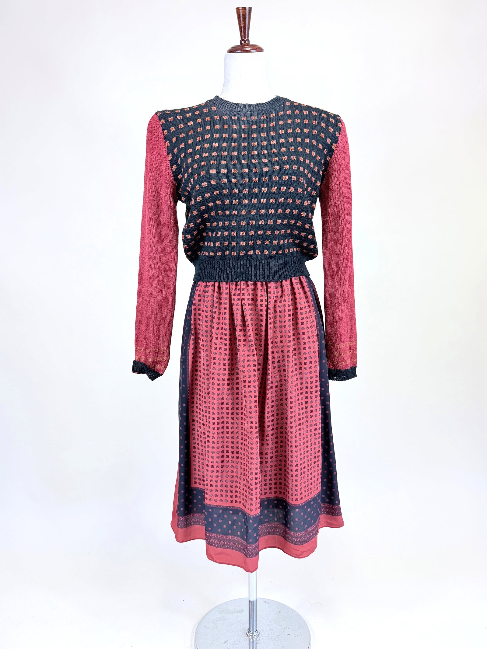 VINTAGE 1980s ANNE CRIMMINS 2-PIECE SET: B/W up to 38", skirt W 31", some discoloration at neckline, see photos