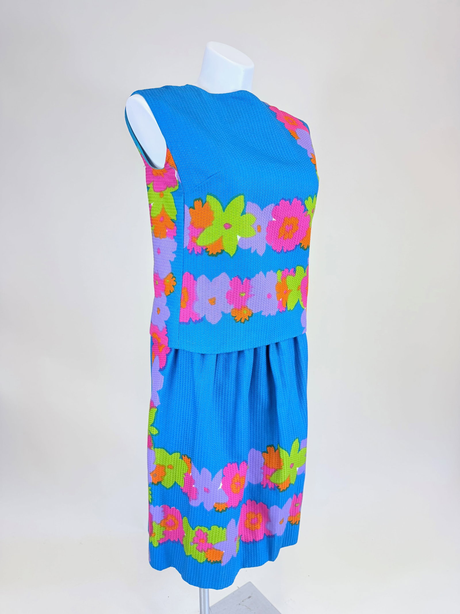VINTAGE 1960s 2-PIECE ENSEMBLE - 2