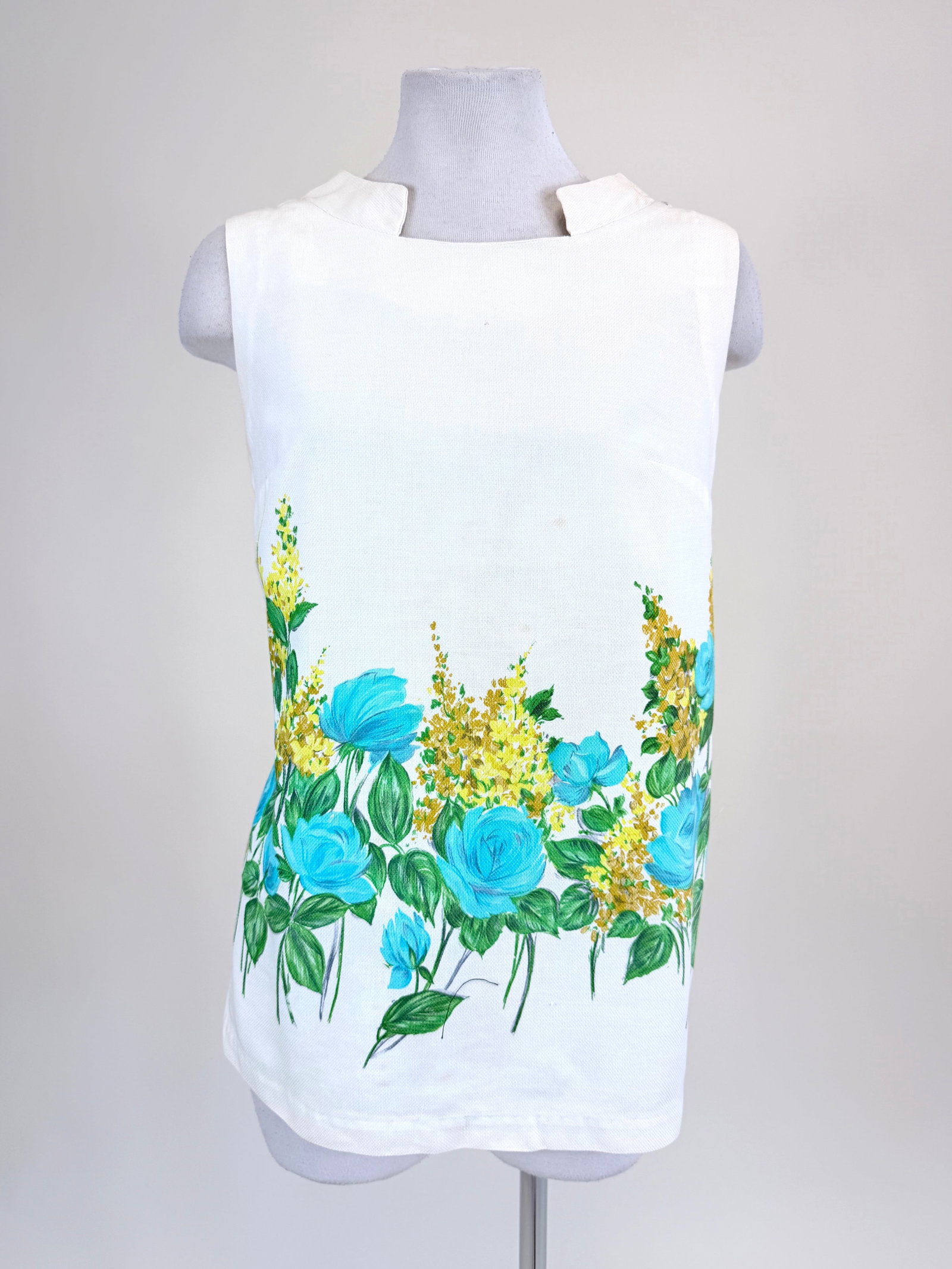 VINTAGE 1960s PRINTED COTTON PIQUE TOP: B 40", W 42", some stains/discoloration, see photos