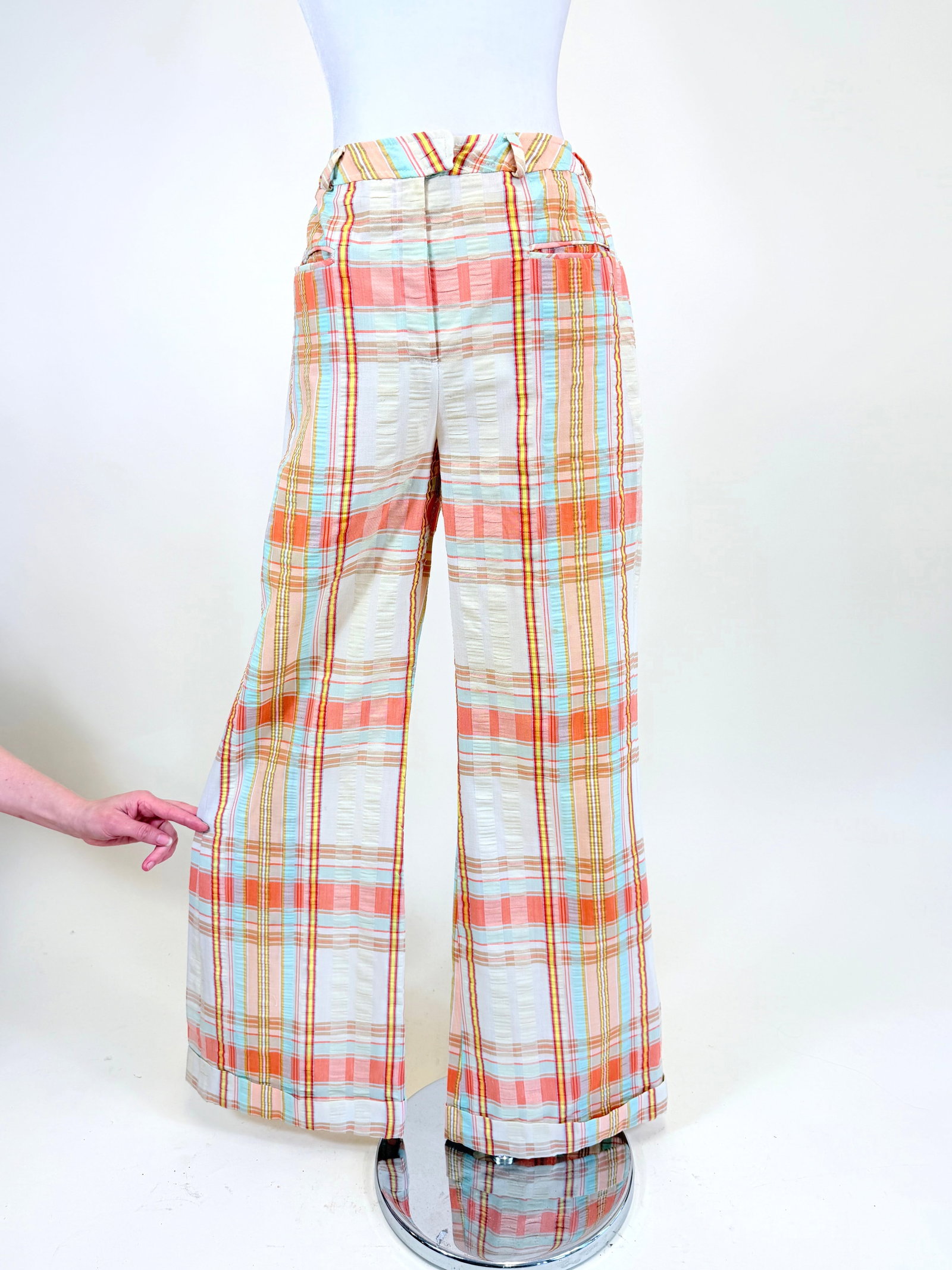 VINTAGE 1970s HABITAT SEERSUCKER BELLBOTTOMS: W 28", L 44"