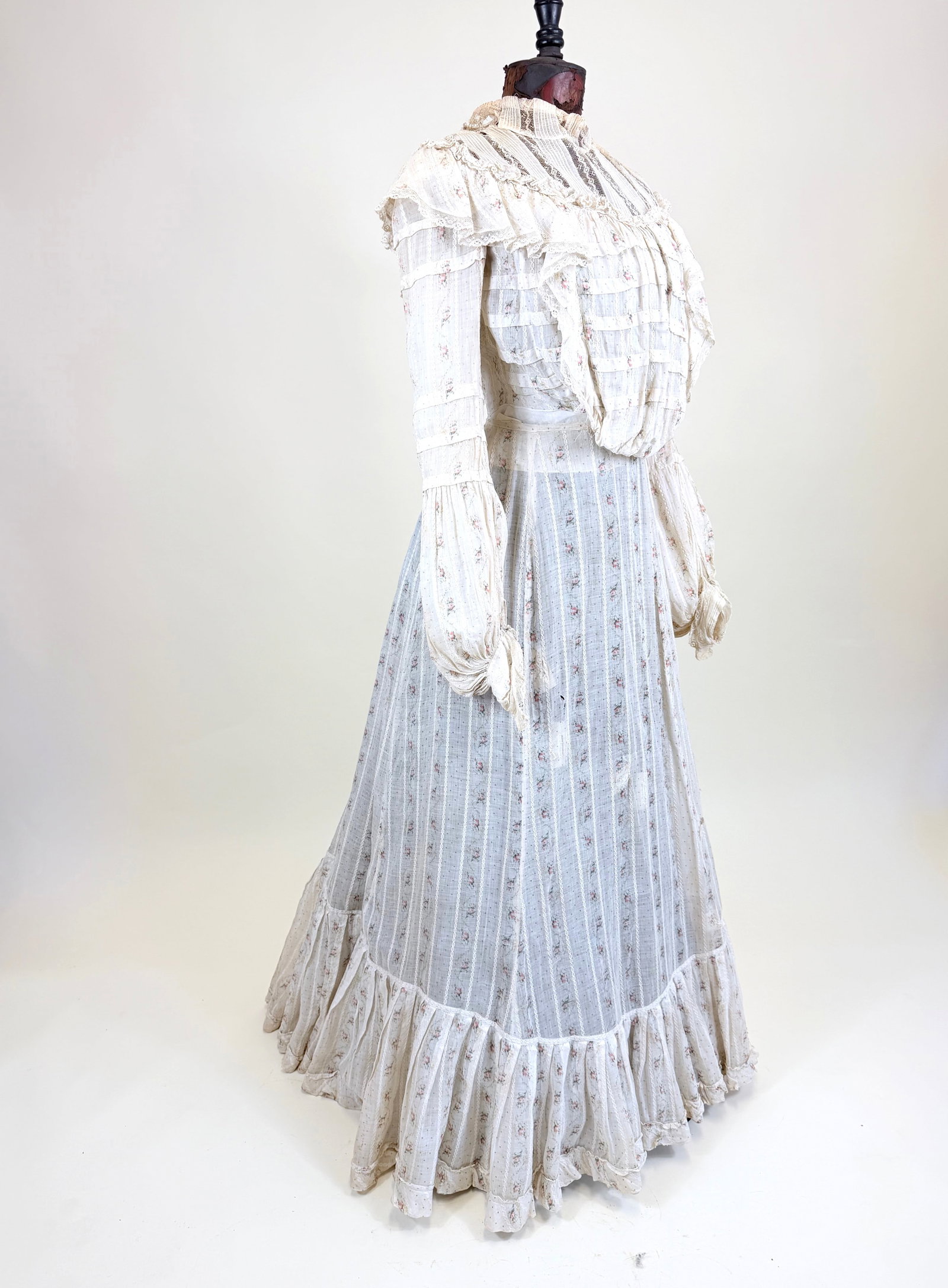 ANTIQUE c. 1903 PRINTED COTTON LINGERIE GOWN: B 36", skirt & bodice W 22", collar & yoke fragile & discolored, holes up to 1.25" in skirt some w/ conservation, see photos