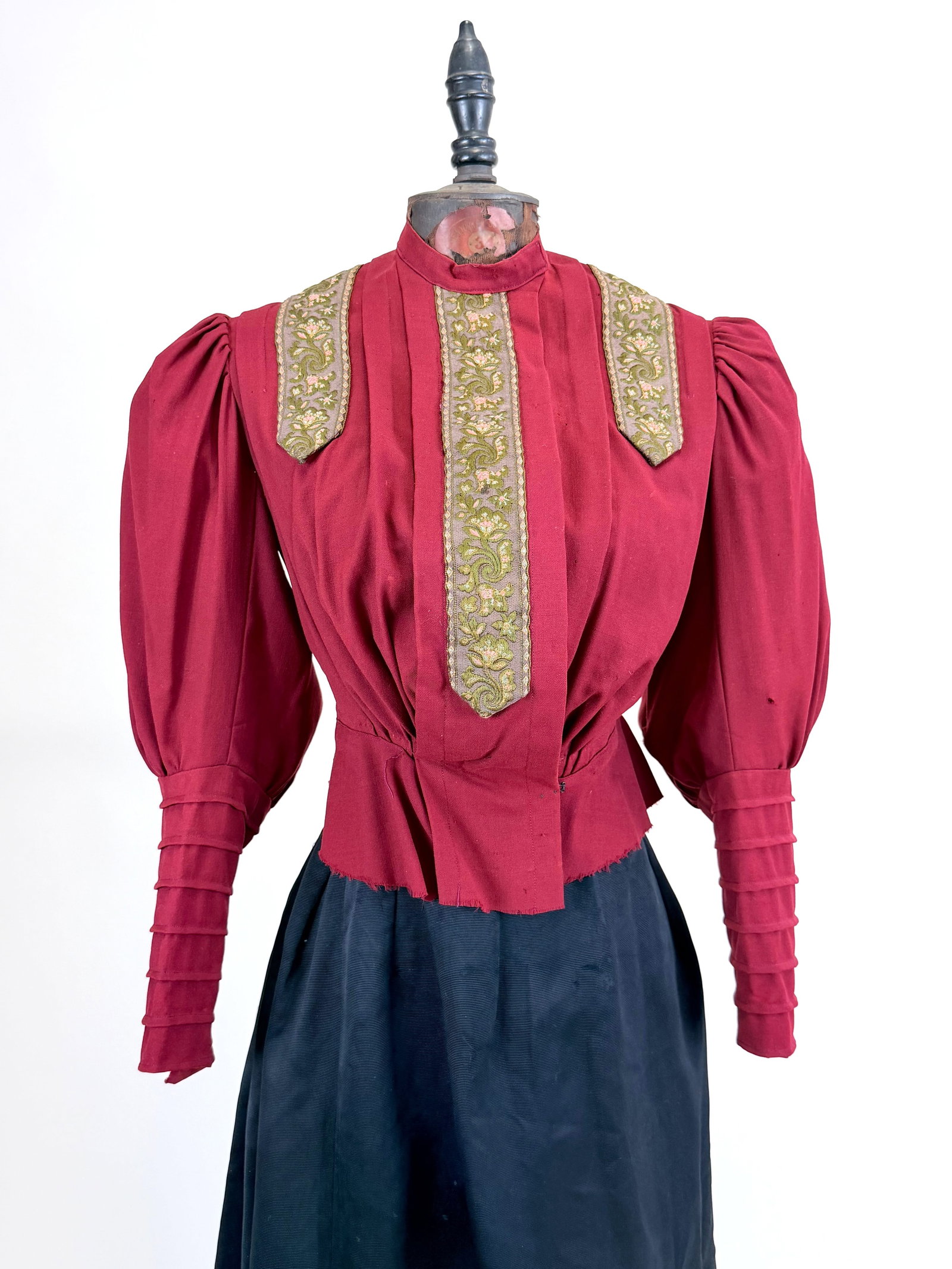 ANTIQUE c. 1904 BURGUNDY WOOL BODICE: B 37", W 28", few small holes, raw hem, see photos