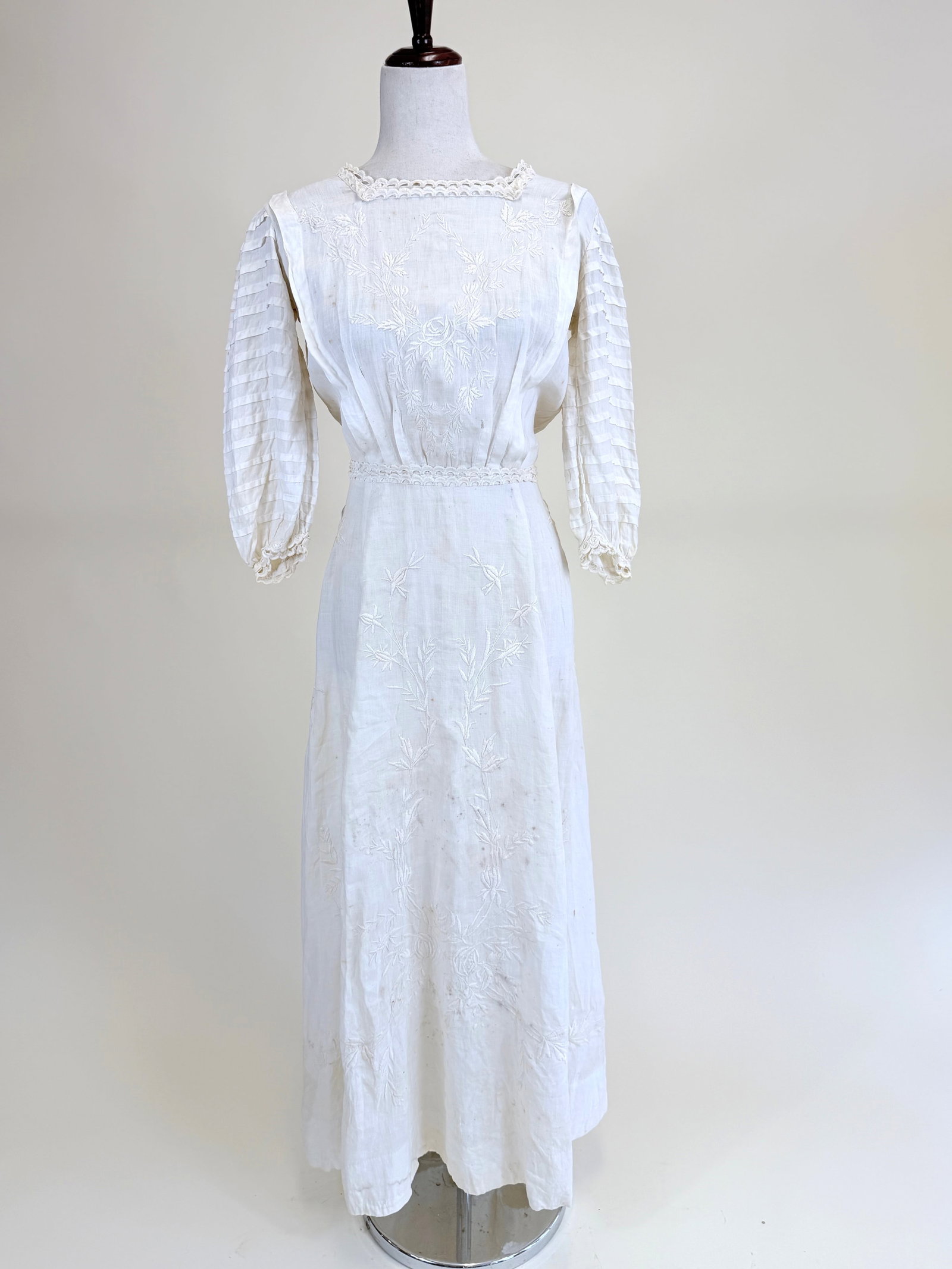 ANTIQUE c. 1910 EMBROIDERED LINEN LINGERIE DRESS: B 35", W 22", small stains throughout, back W closure w/ small tear, see photos