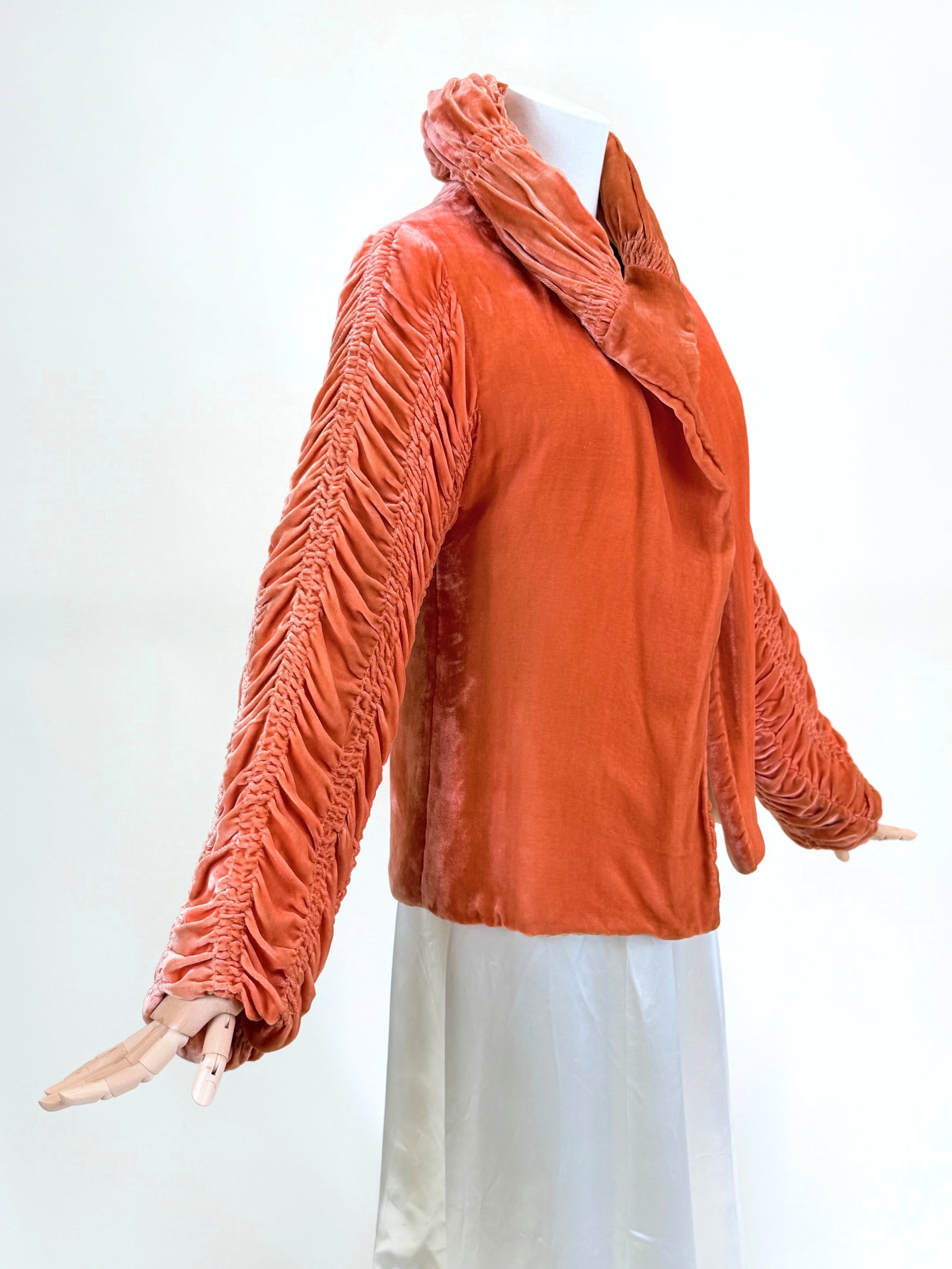 VINTAGE 1930s RUCHED PANNE SILK VELVET EVENING JACKET (1 of 12)